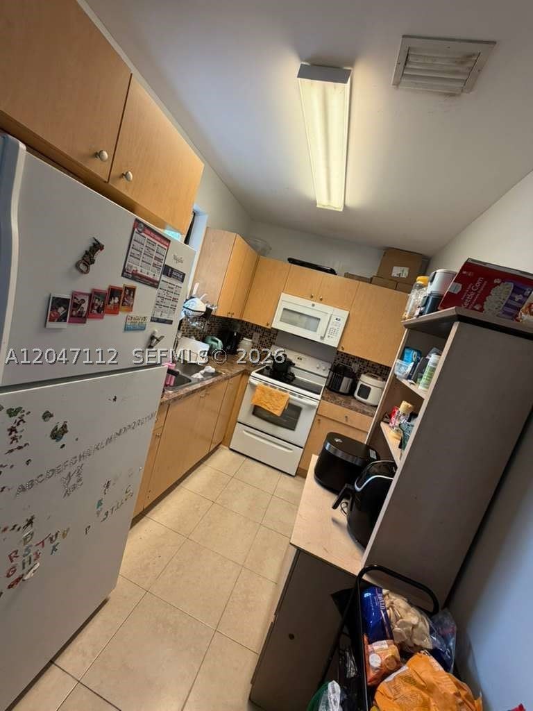 2816 NW 15th St – photo 4