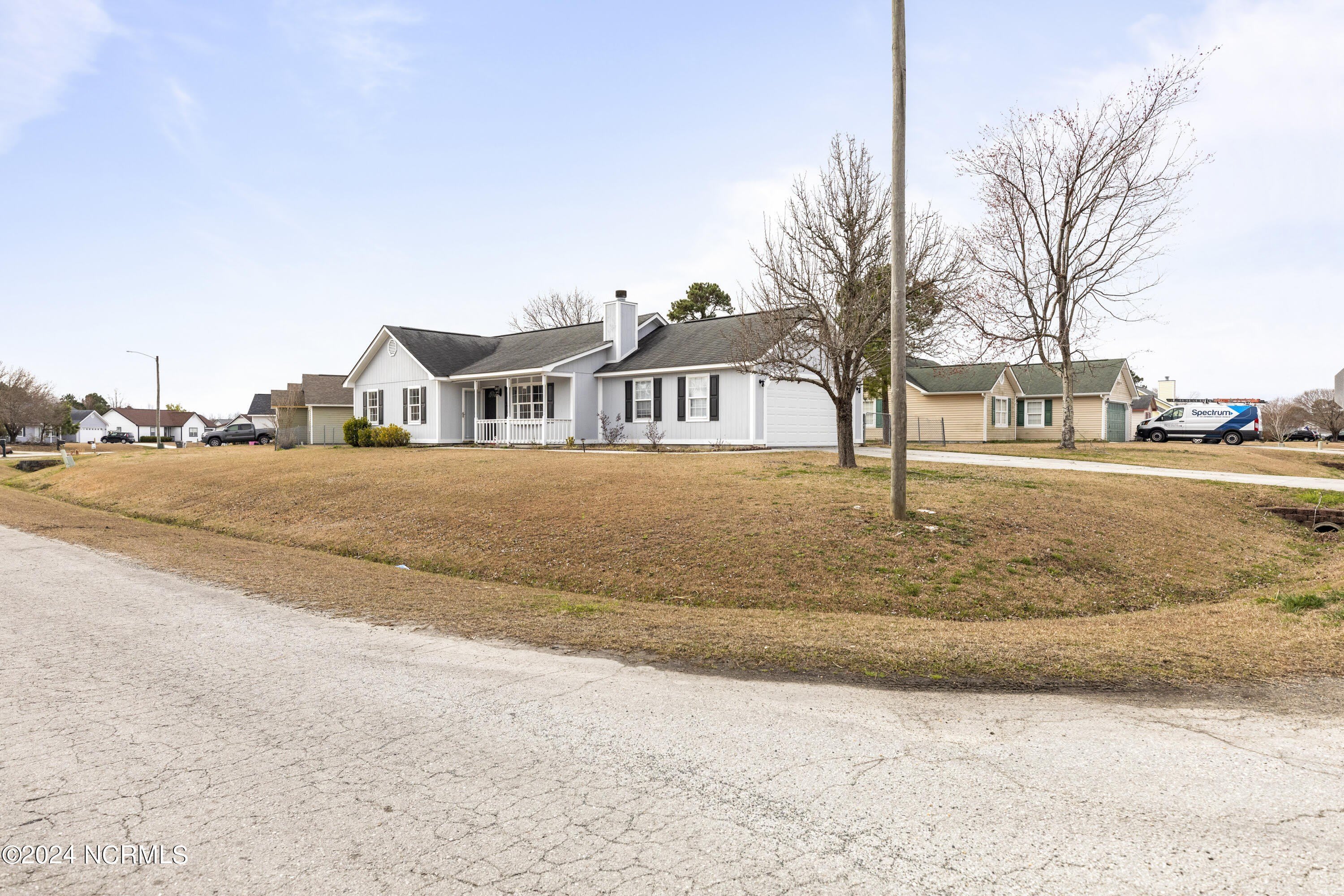305 Foxridge Lane – photo 2
