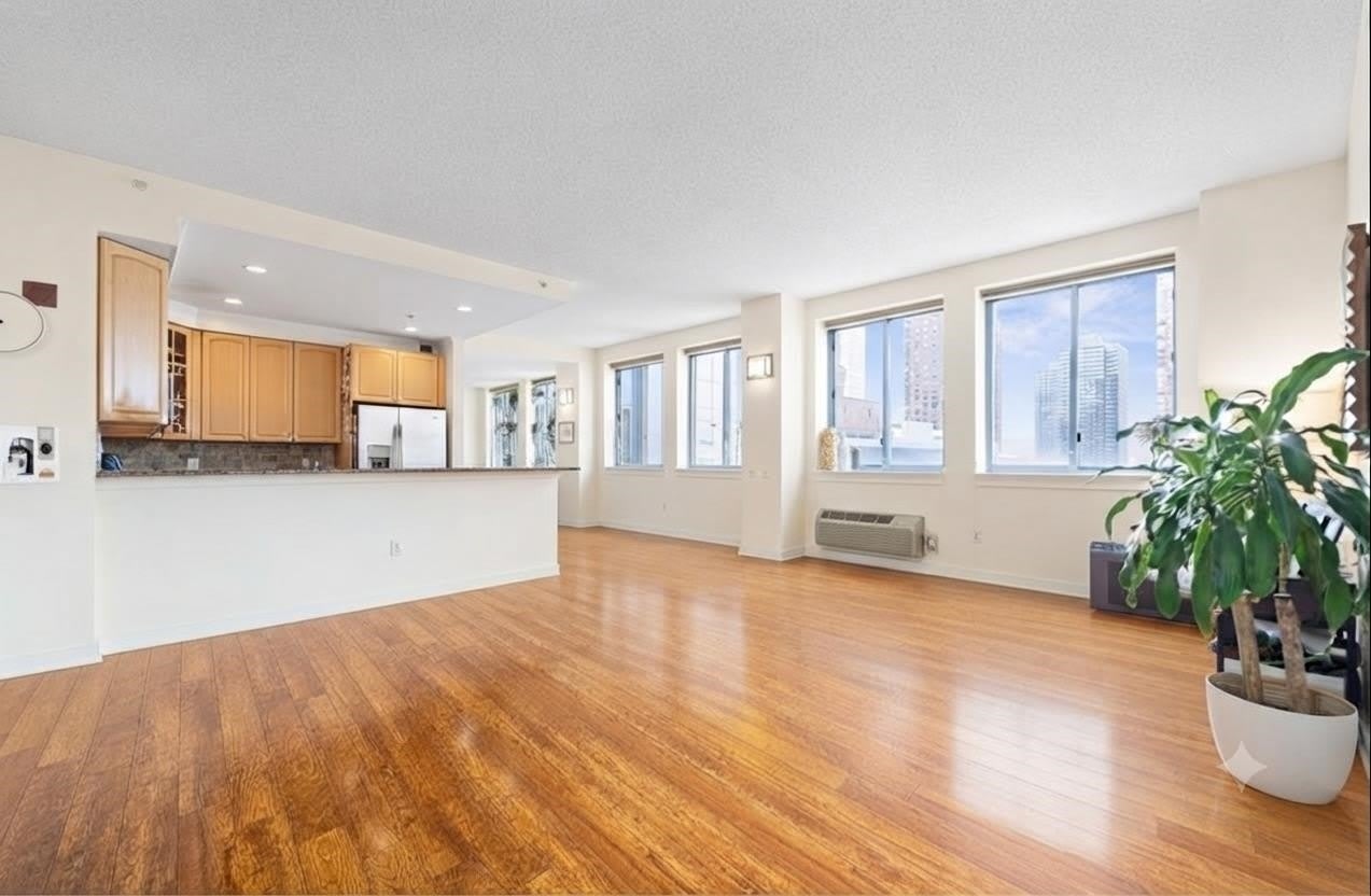 311 WASHINGTON ST – photo 2