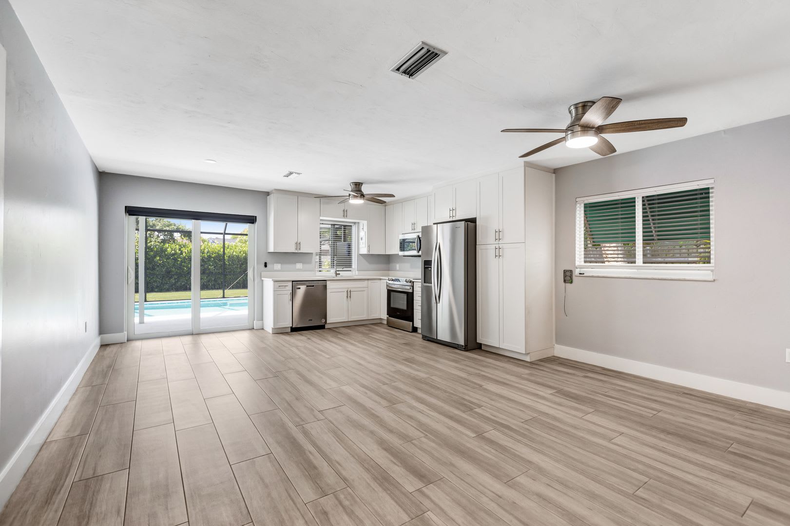 ** NAPLES PARK ** 3 BED / 3 BATH – photo 3