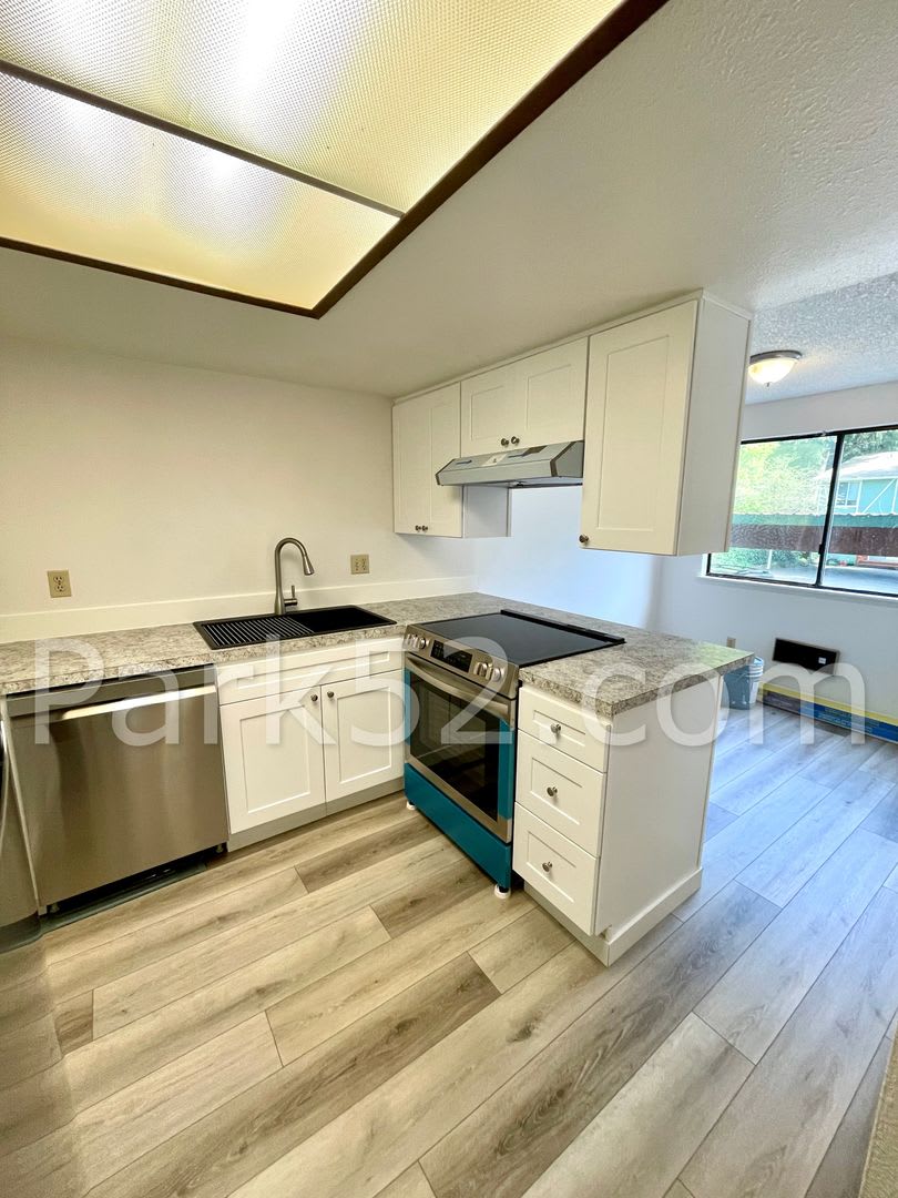 500 Off 1St Full Month Small Pet Friendly Remodeled 2 Bedroom Townhome With Small Yard – photo 5