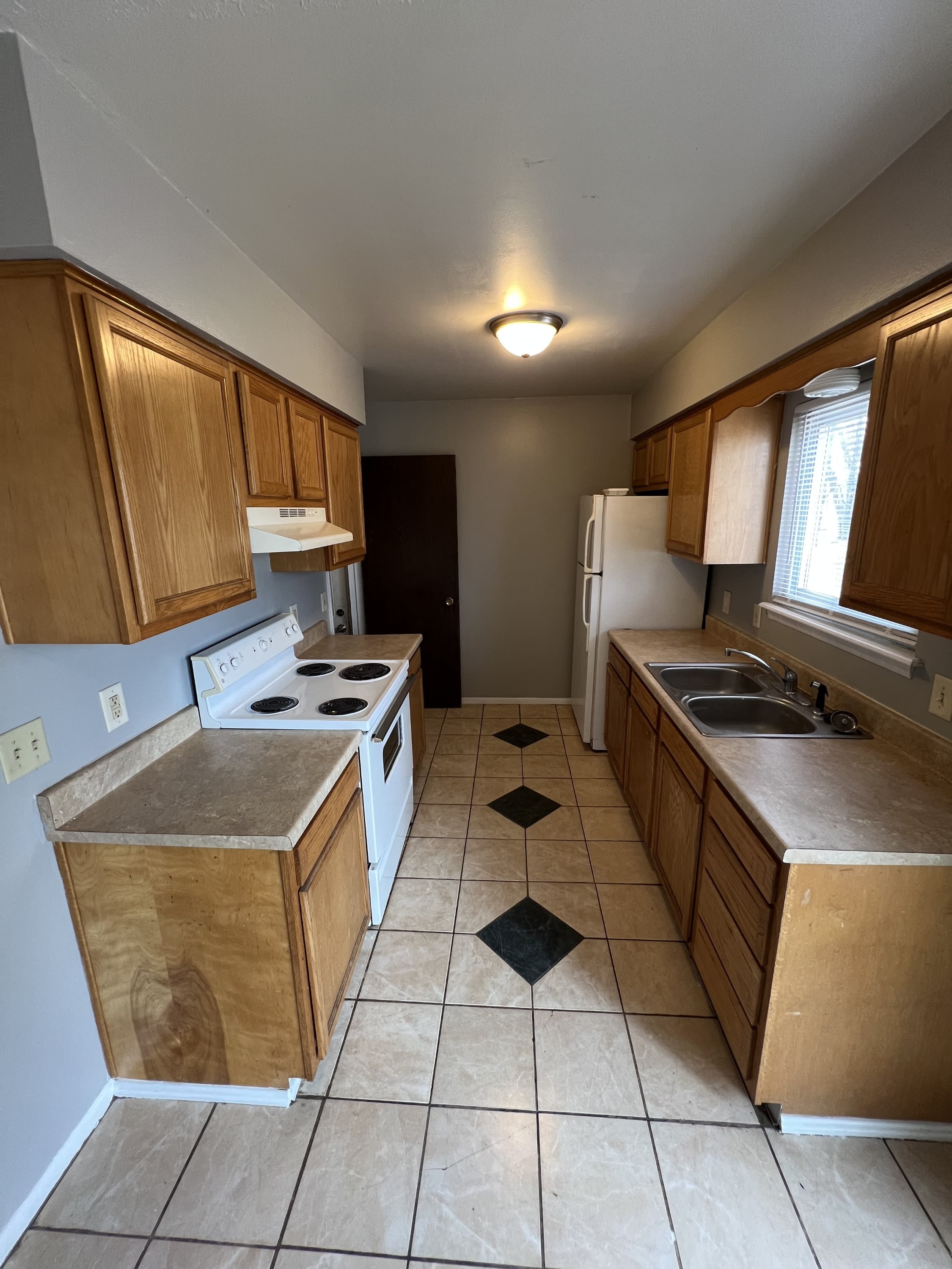 5846 Picardy Street – photo 4