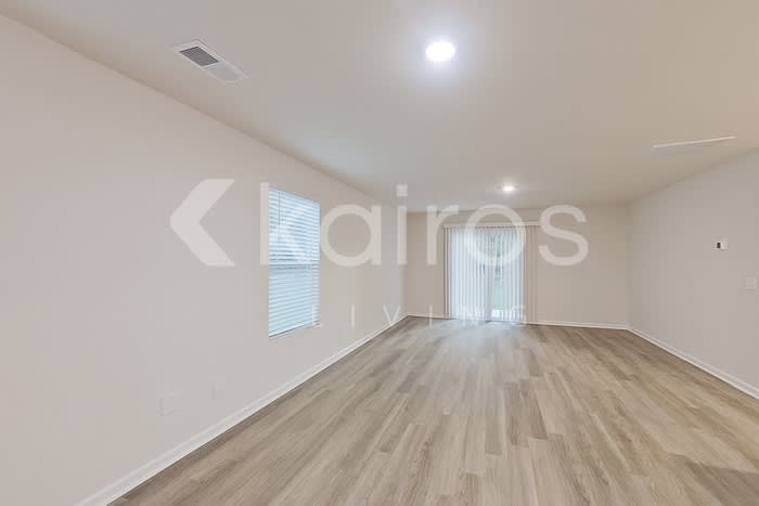 129 Inez Avenue – photo 2