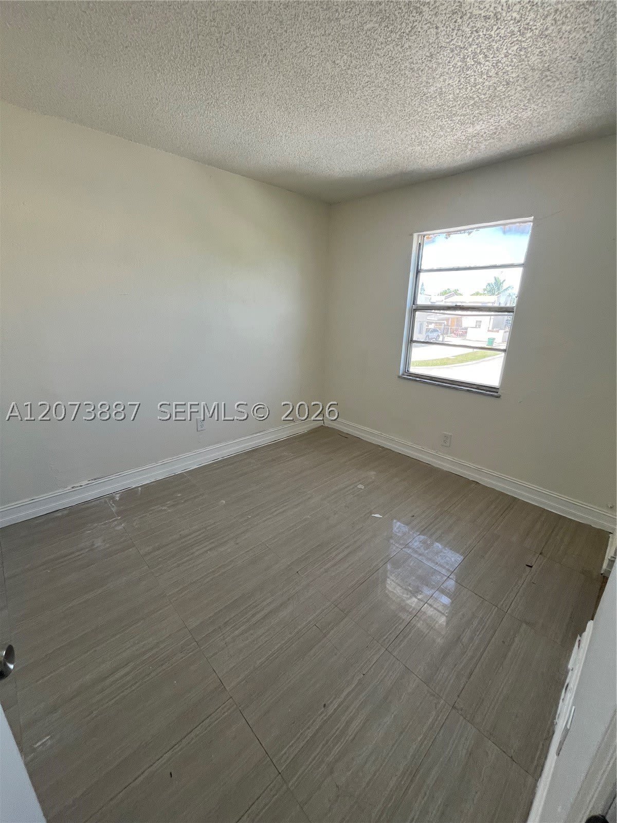 19351 NW 45th Ave – photo 5