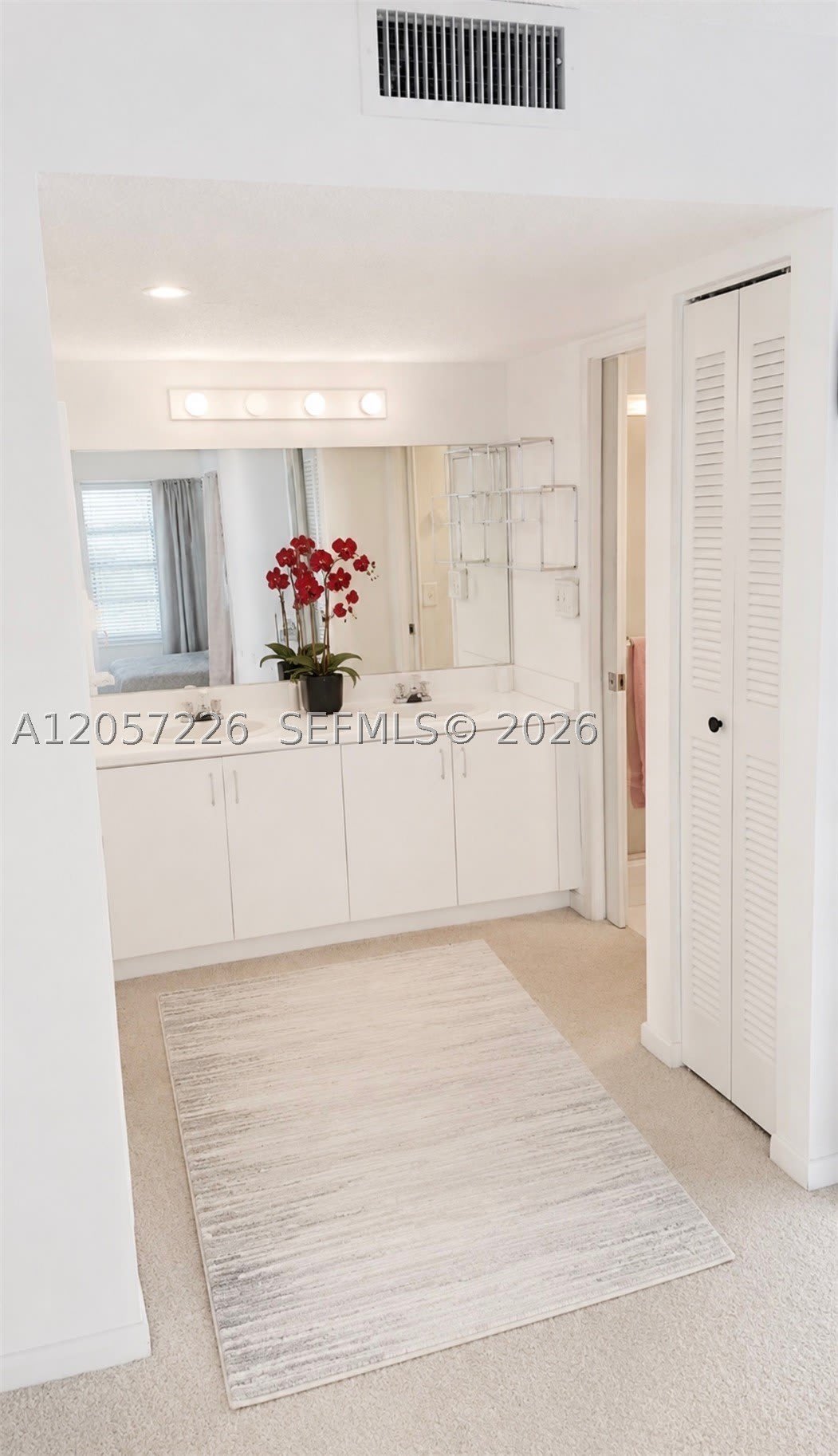 550 SW 137th Ave – photo 5