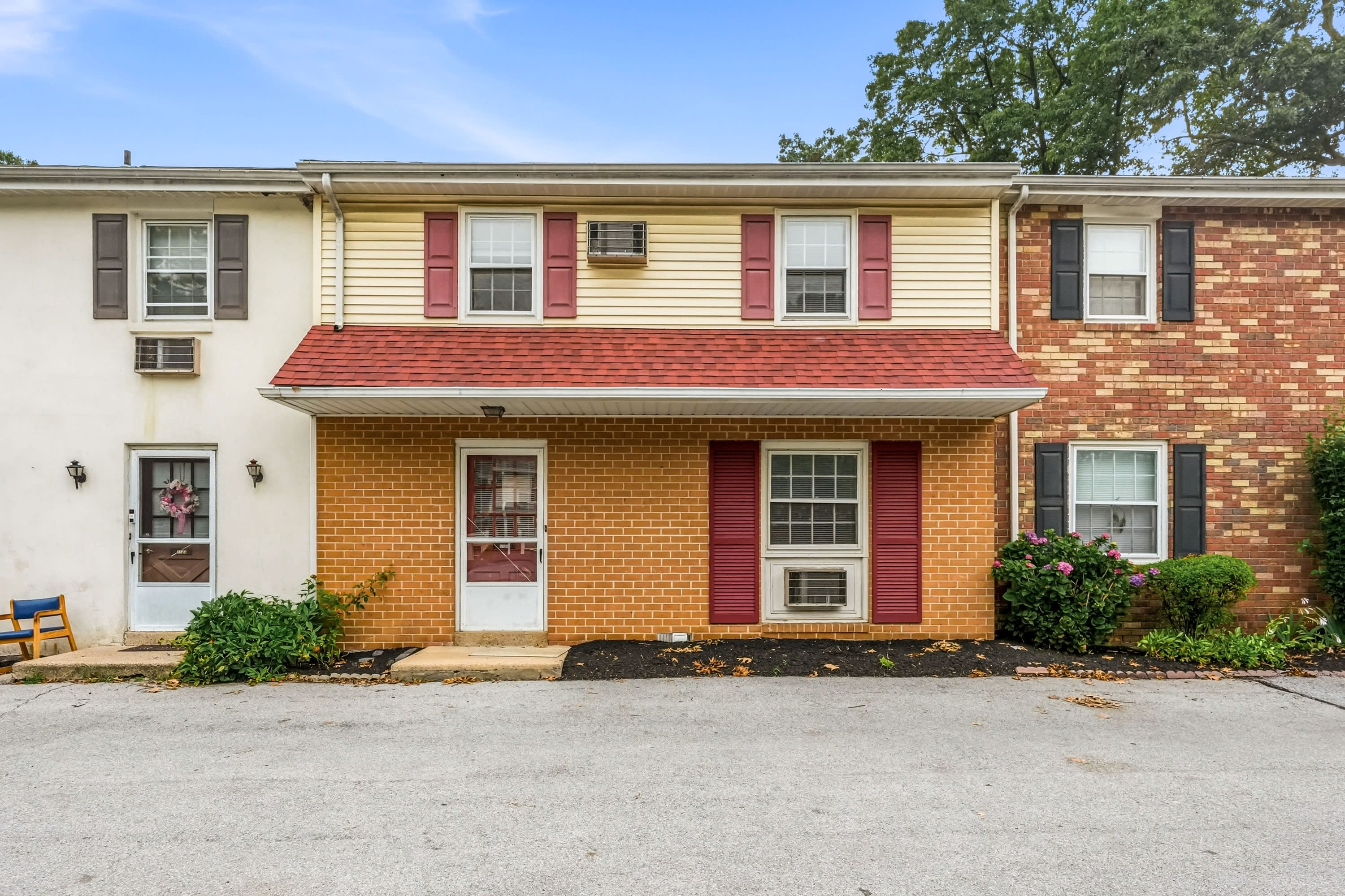 1126 Wayne Avenue – photo 2