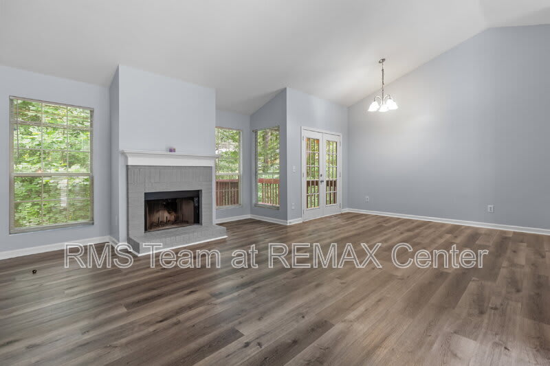 2262 Cobb Creek Dr – photo 3