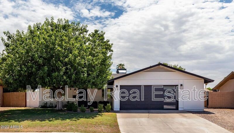 409 N. Arrowhead Dr. – photo 1