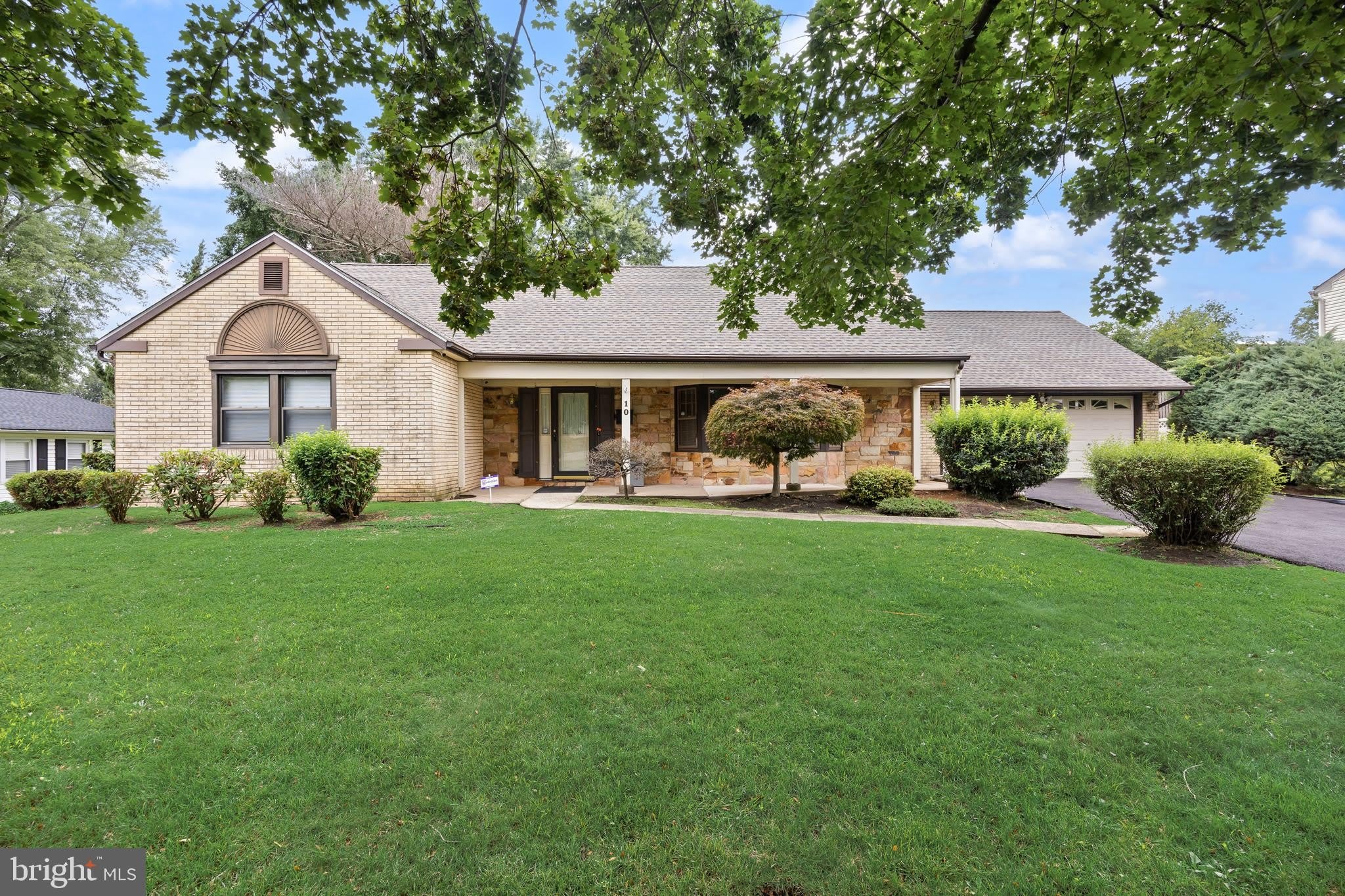 10 TRAYNOR Lane – photo 1