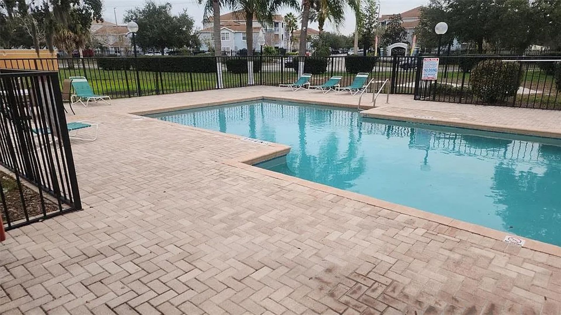 1 Bed / 1 Bath Condo in Venetian Place, East Orlando nr Airport – photo 3