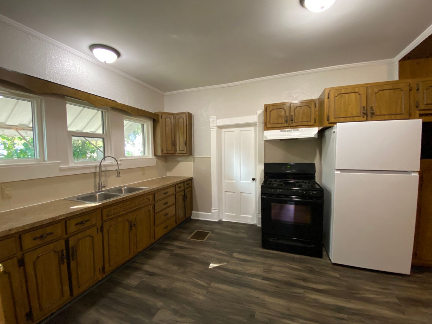 3 Bedroom 1 Bathroom Home in Goshen! – photo 5