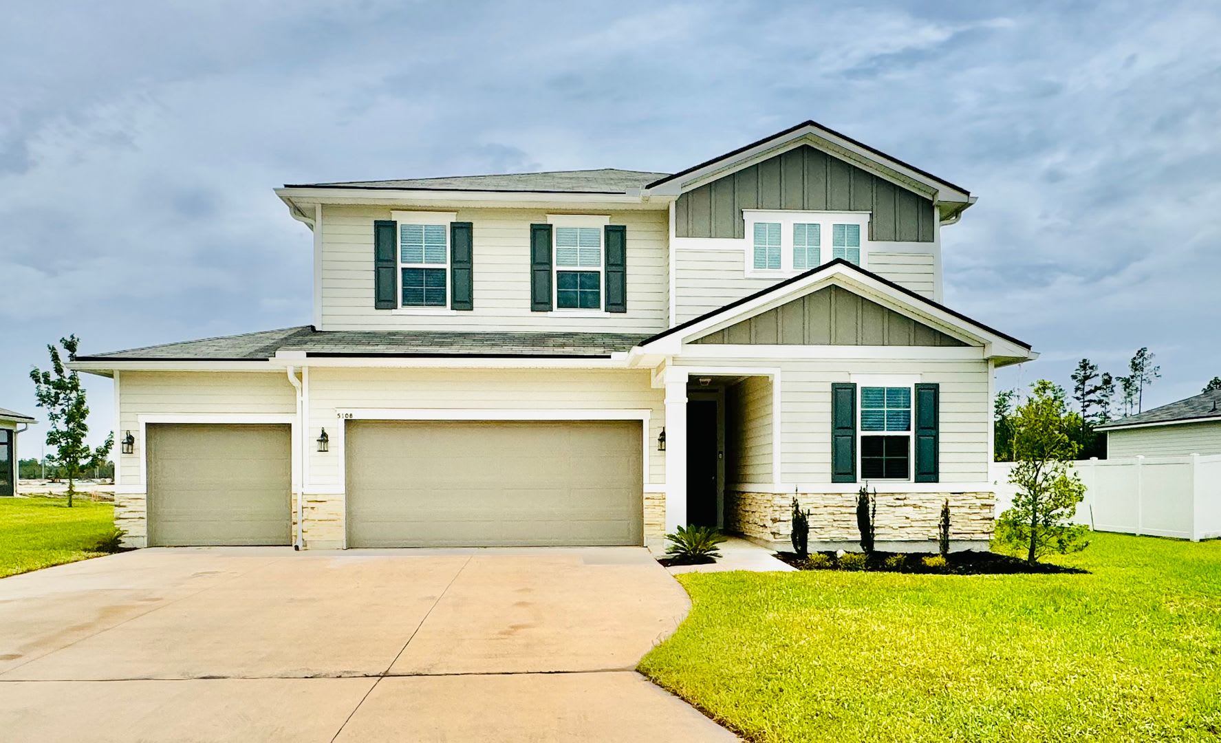 Almost New Large 4 Bedroom 3 Bath Home – photo 2
