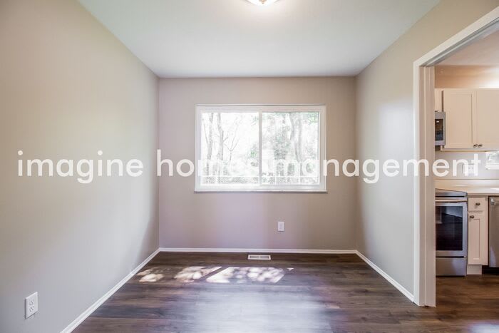 11818 Neuss Avenue – photo 4