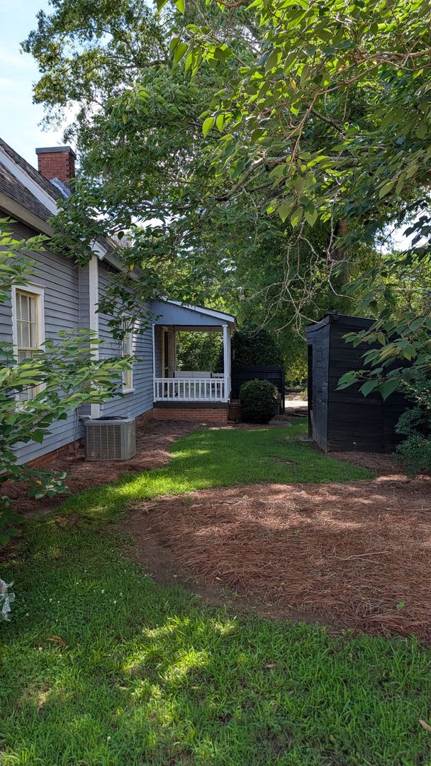 Charming Mill-Era Cottage Near Downtown Monroe – photo 3