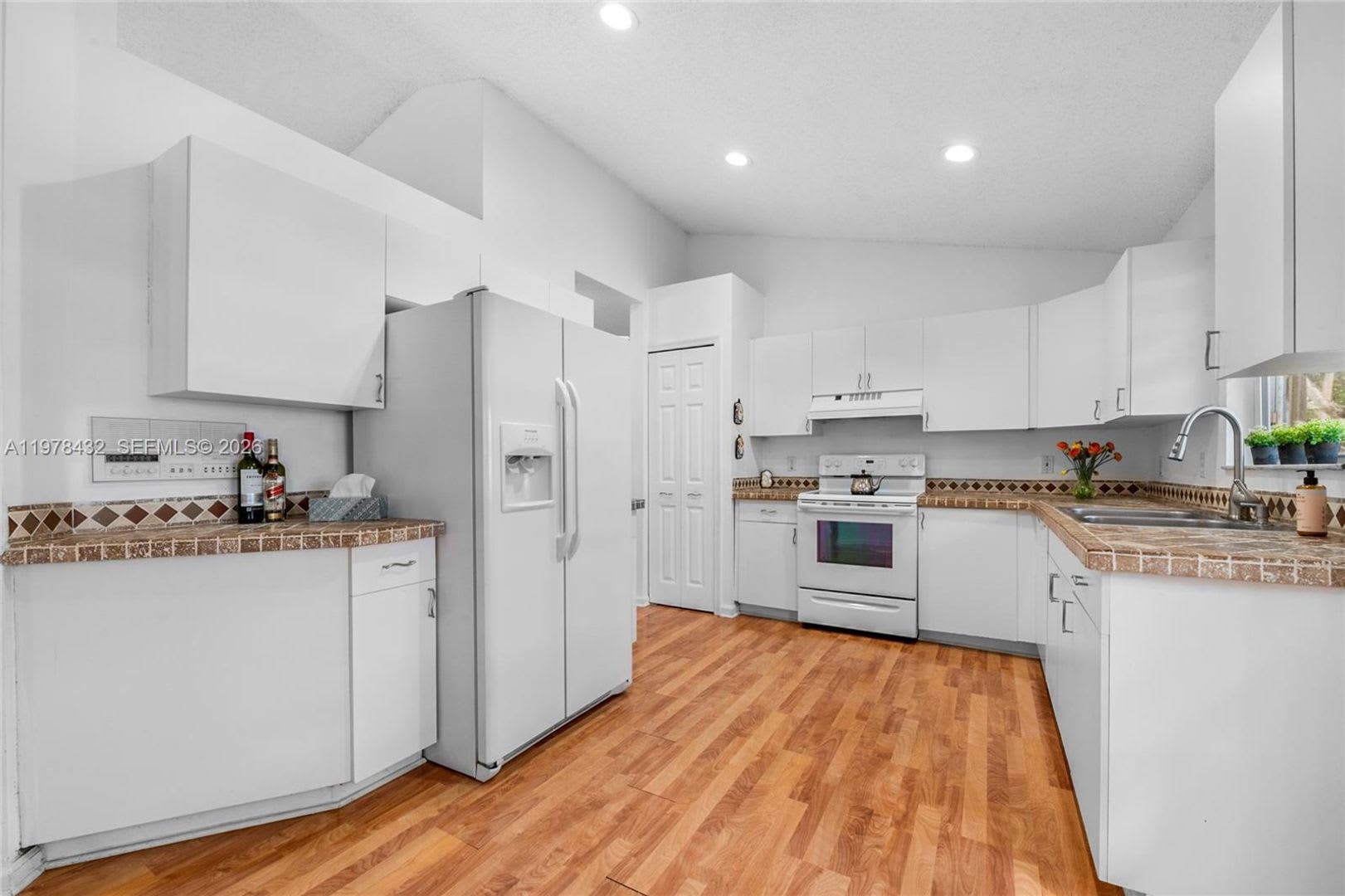 2020 SE 5th Place 2020, Homestead, FL 33033 – photo 1
