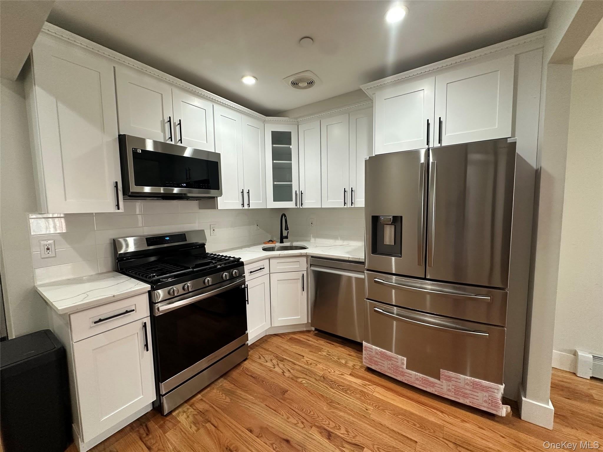 238 Wyona Street – photo 2