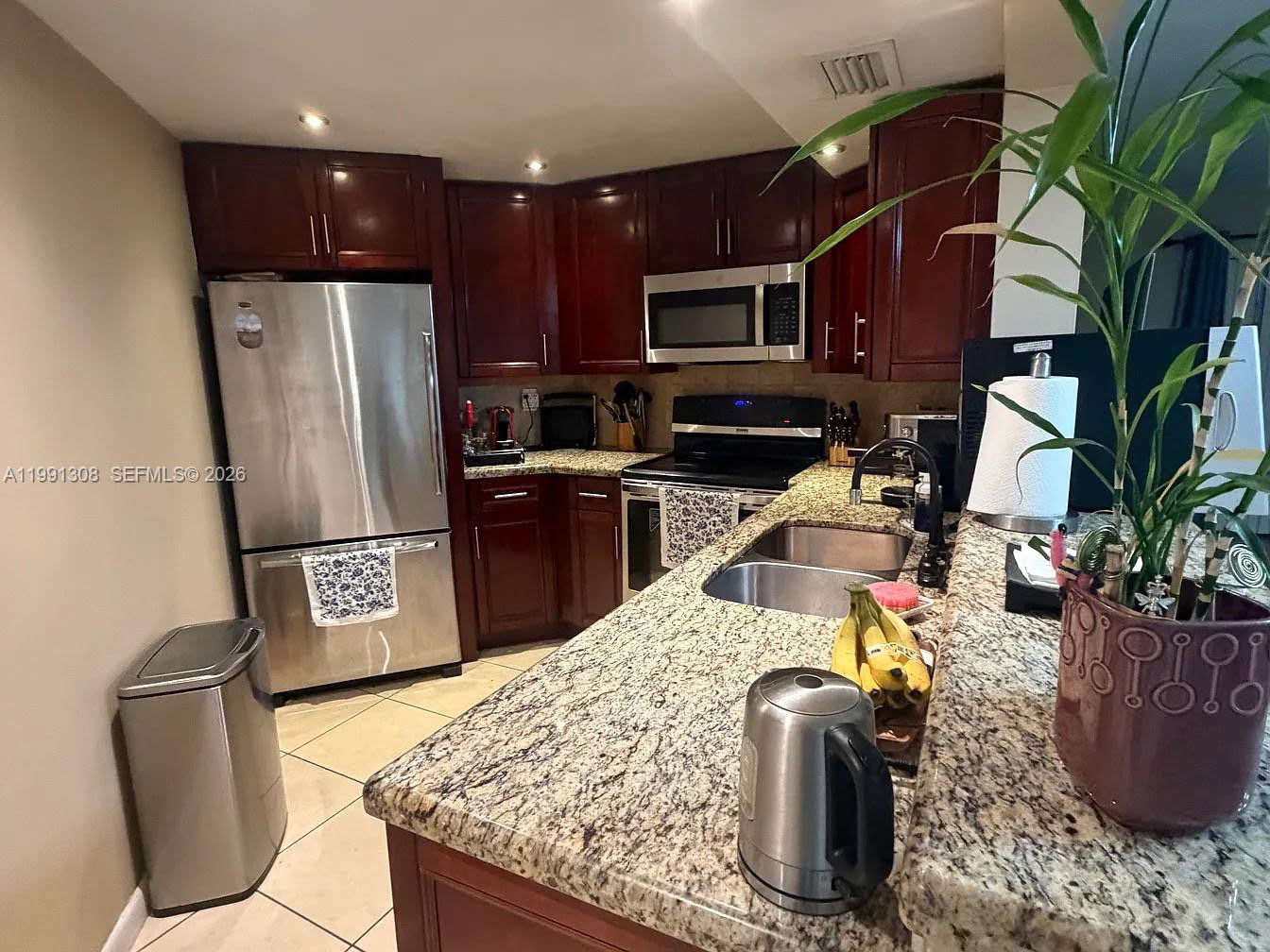 9715 Fontainebleau Boulevard – photo 1