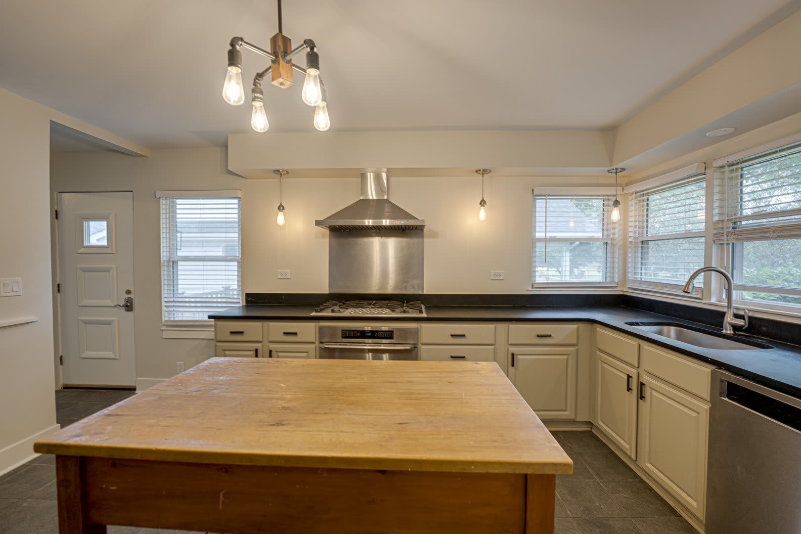 219 Spring Avenue – photo 5