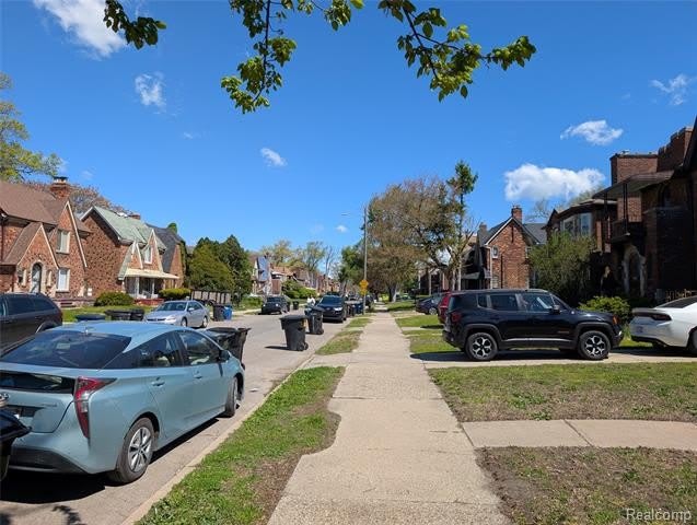 17530 Roselawn Street – photo 3