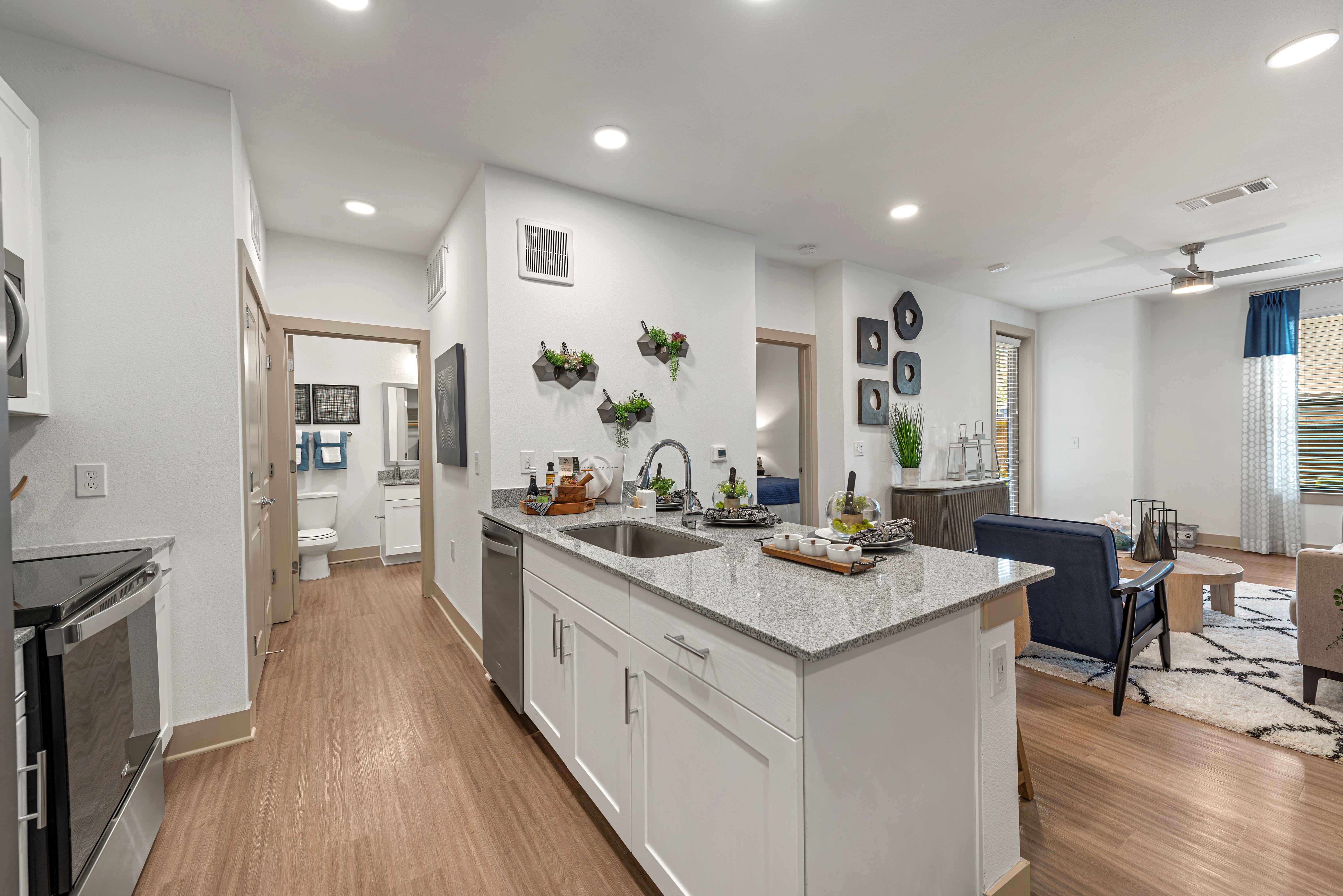 Century Landing – photo 2