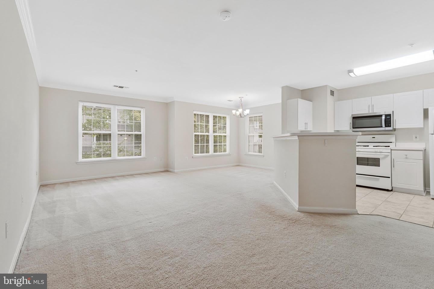 12890 FAIR BRIAR LN #12890 – photo 5