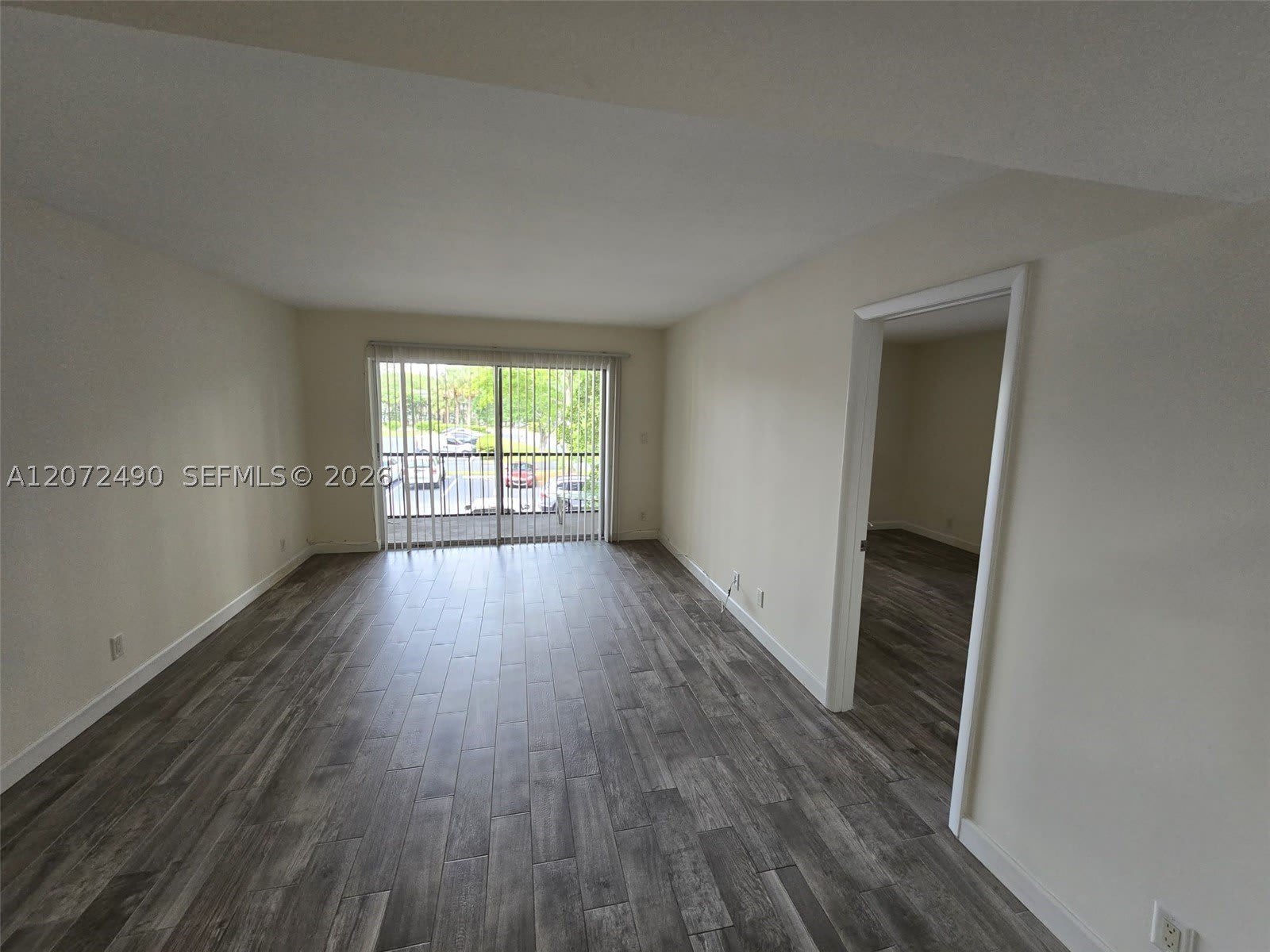 470 NW 20th St – photo 5