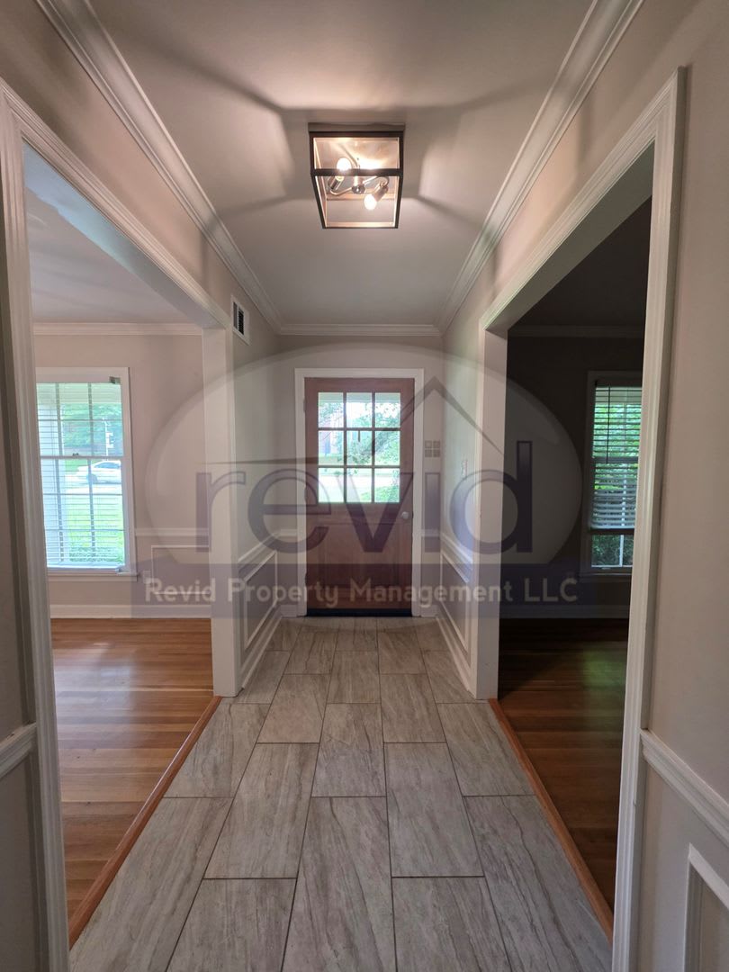 Elegant 4 Bedroom Home In The Heart Of East Memphis – photo 5