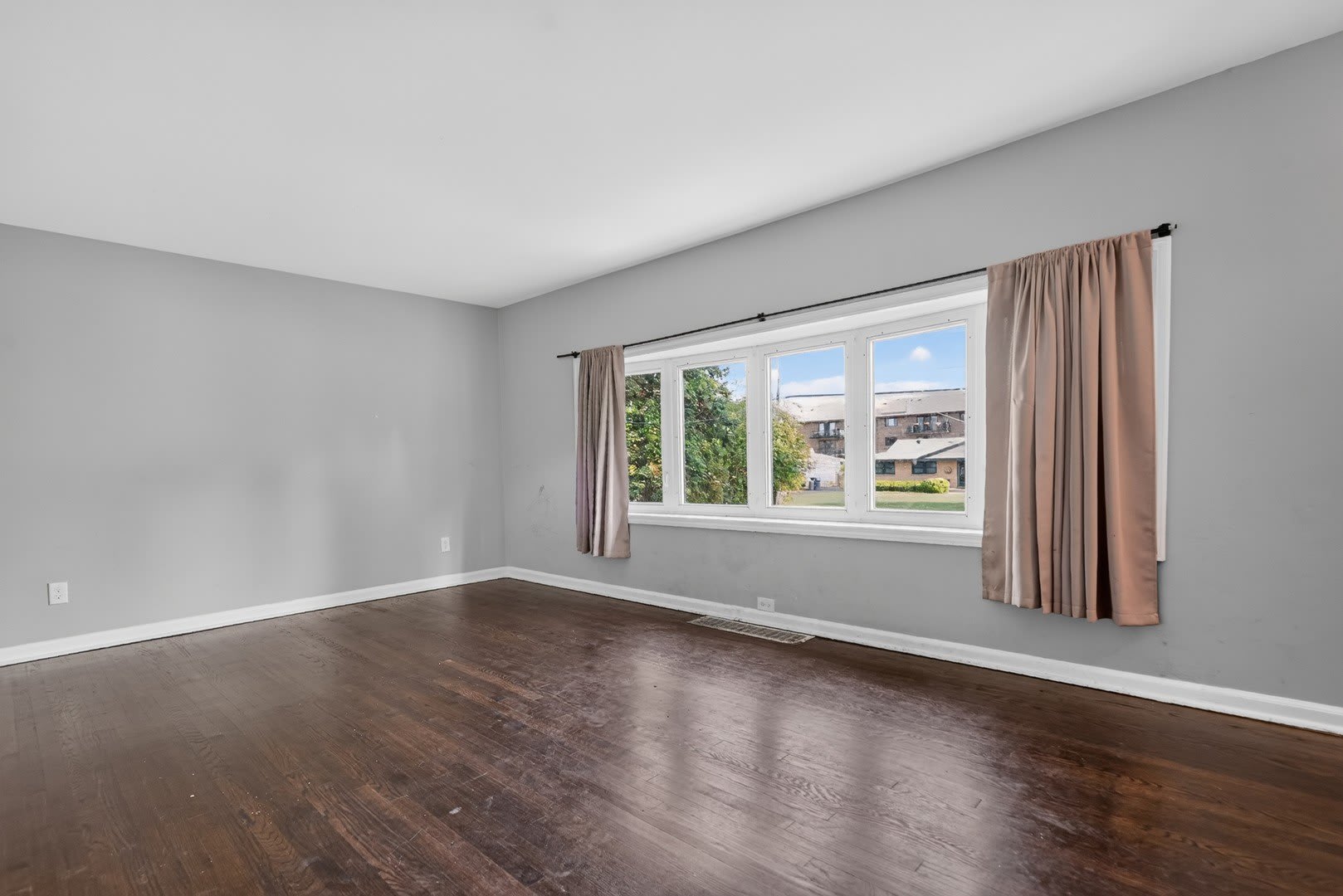 7945 W 91st Street – photo 3