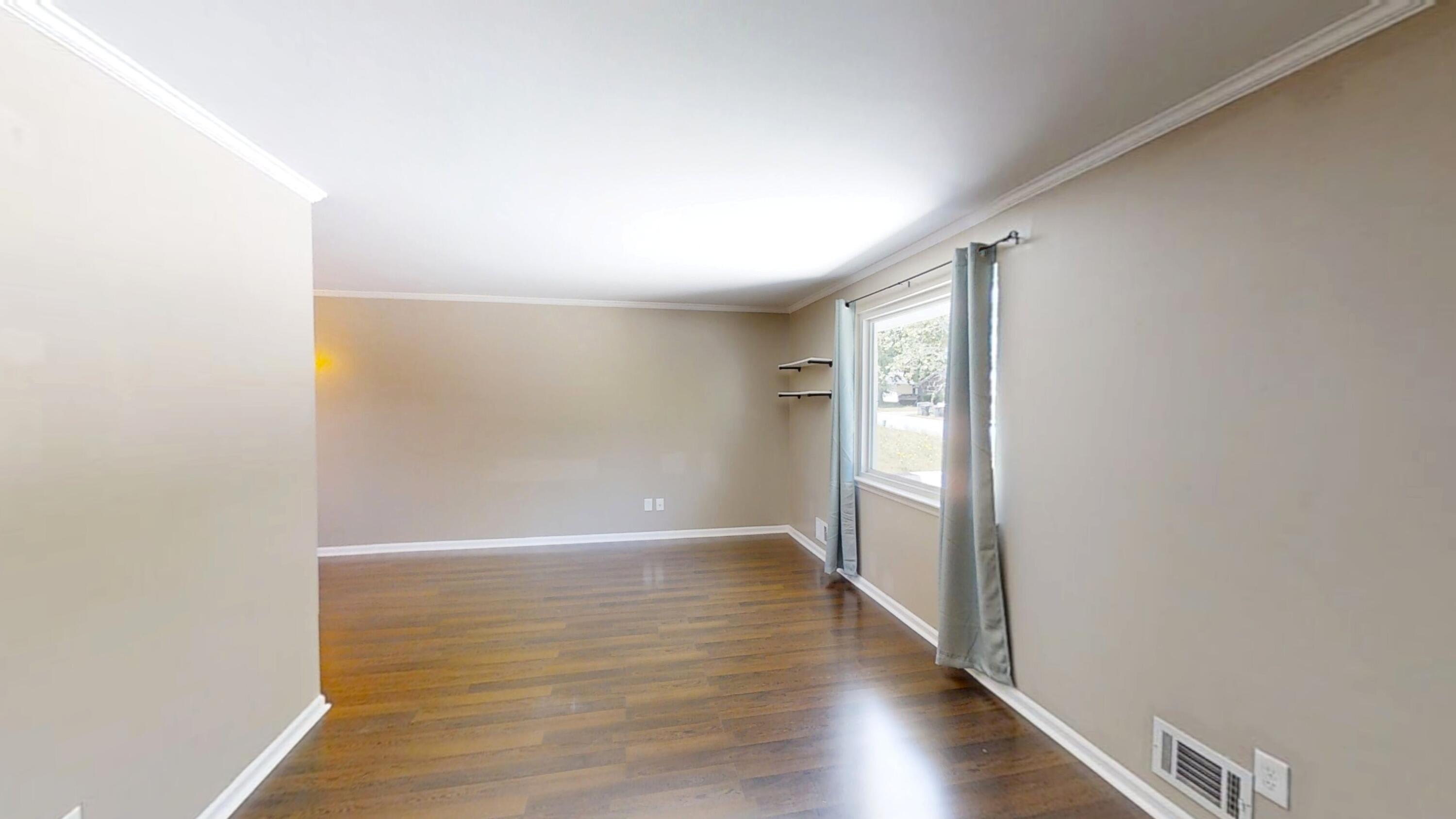321 Oak Lake Drive – photo 4