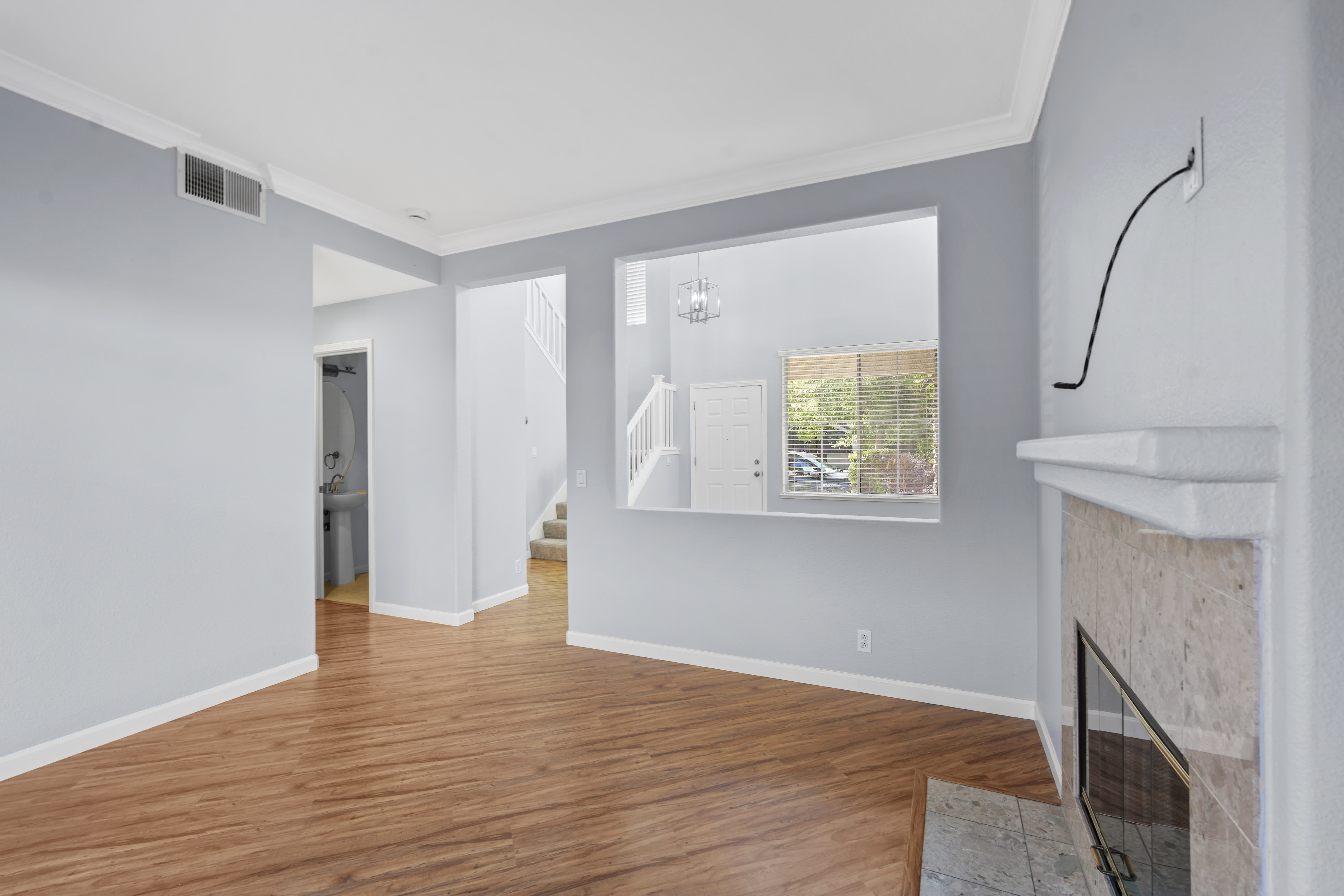 1067 Mckay Dr – photo 5