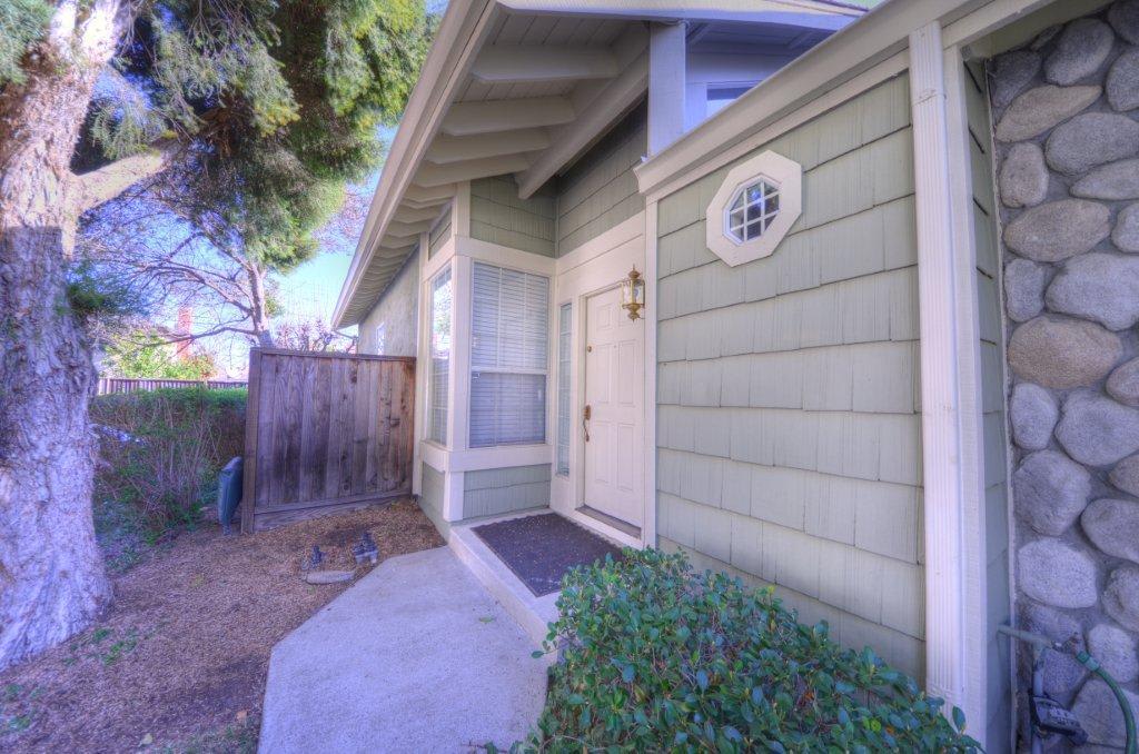 201 Yarborough Ln – photo 3