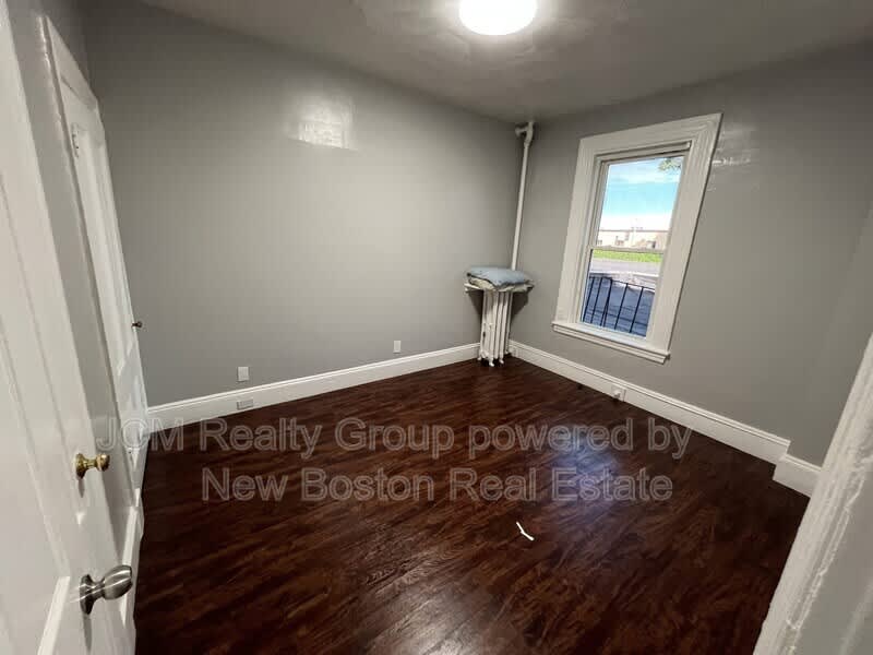 64 Hollis Street – photo 3