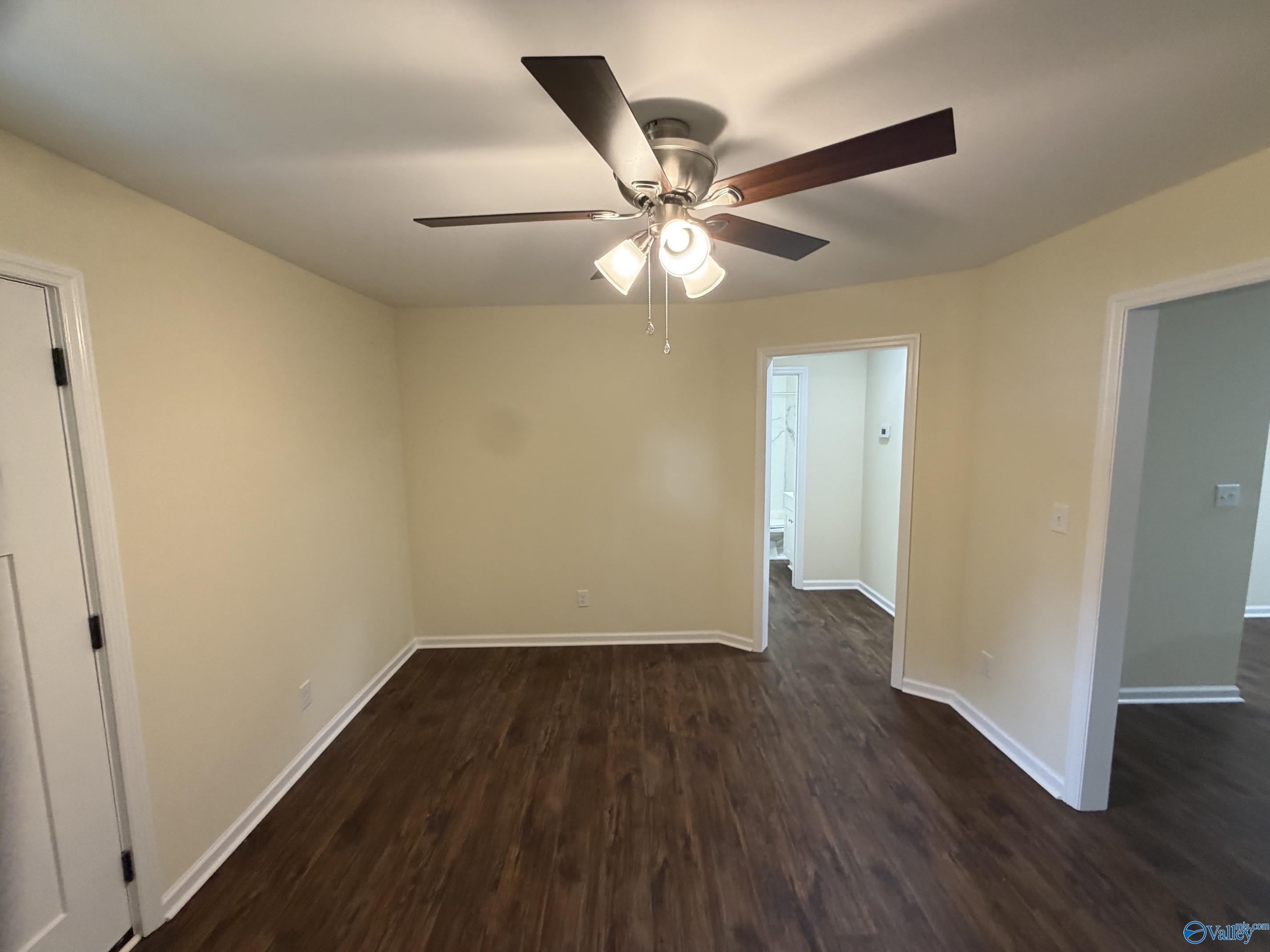 821 E Moulton Street – photo 4