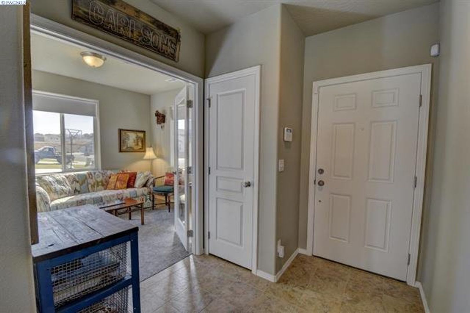 Immaculant 4BD/2.5BA Single Family Home on Sunnyside Hill – photo 2