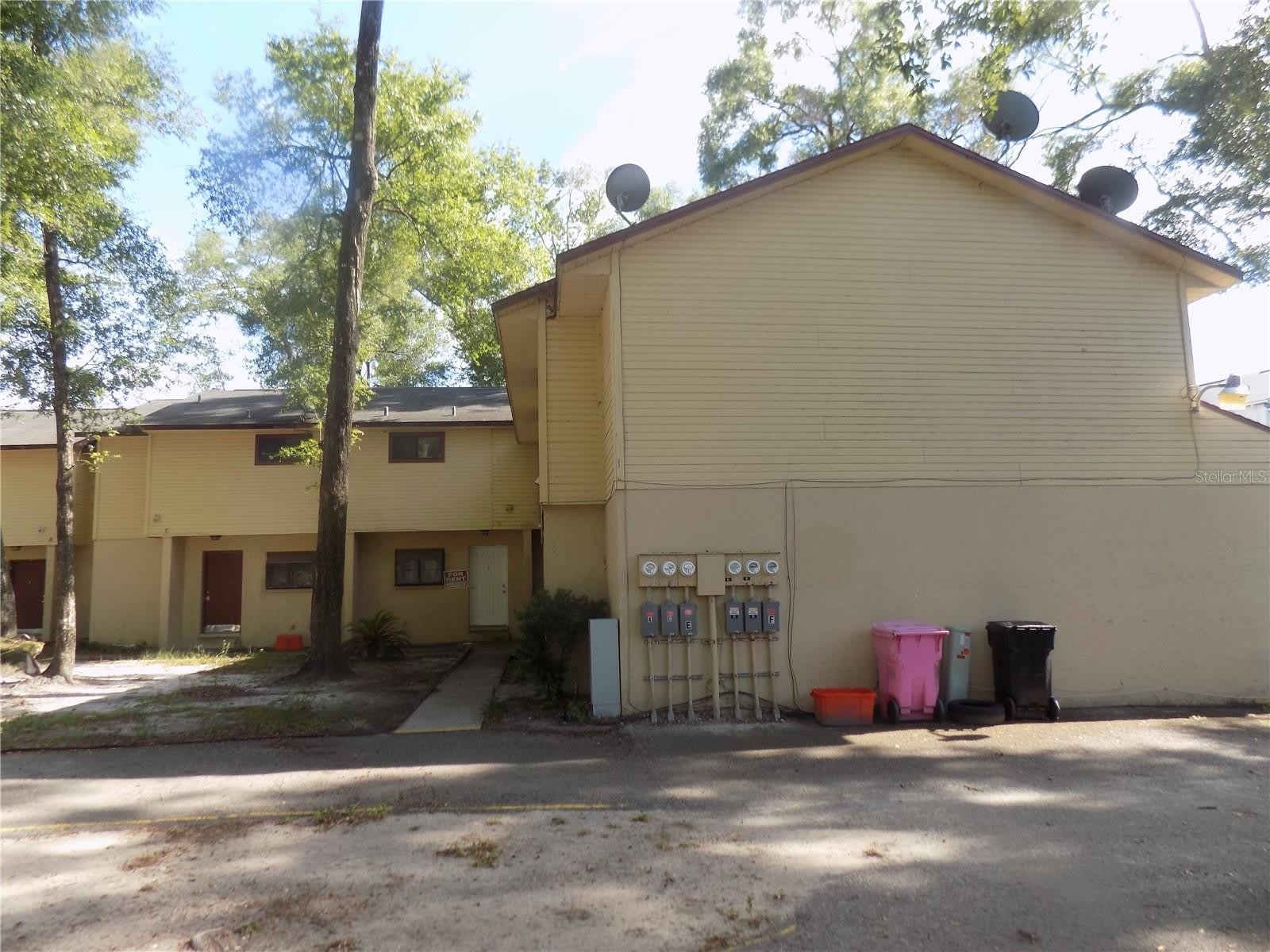 1110 SW 62 Terrace – photo 4
