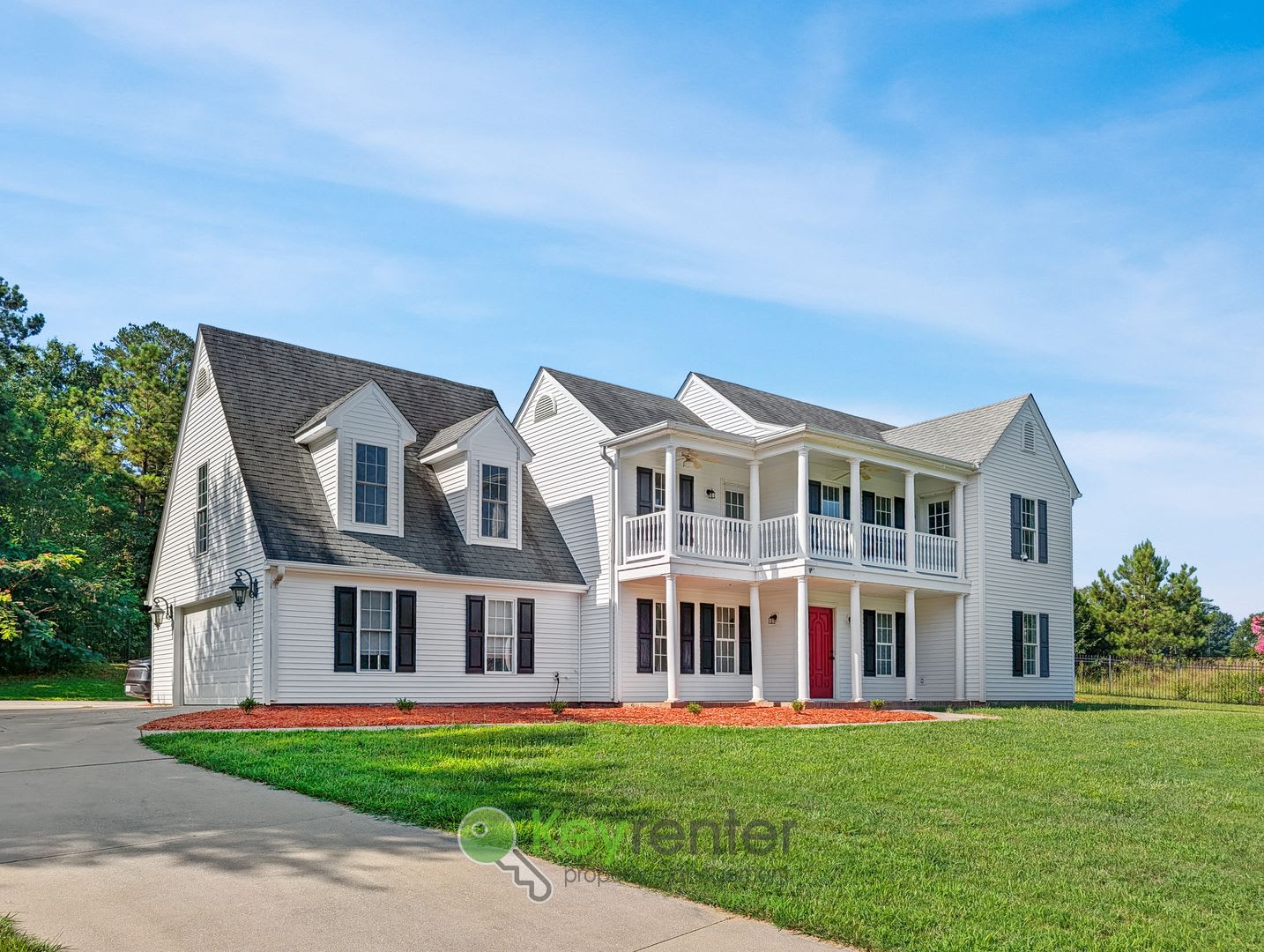 Spacious 4 Bedroom Home With Upstairs Bonus Room On A Secure Fully Fenced Lot Just 15 Minutes From Clemson University – photo 1