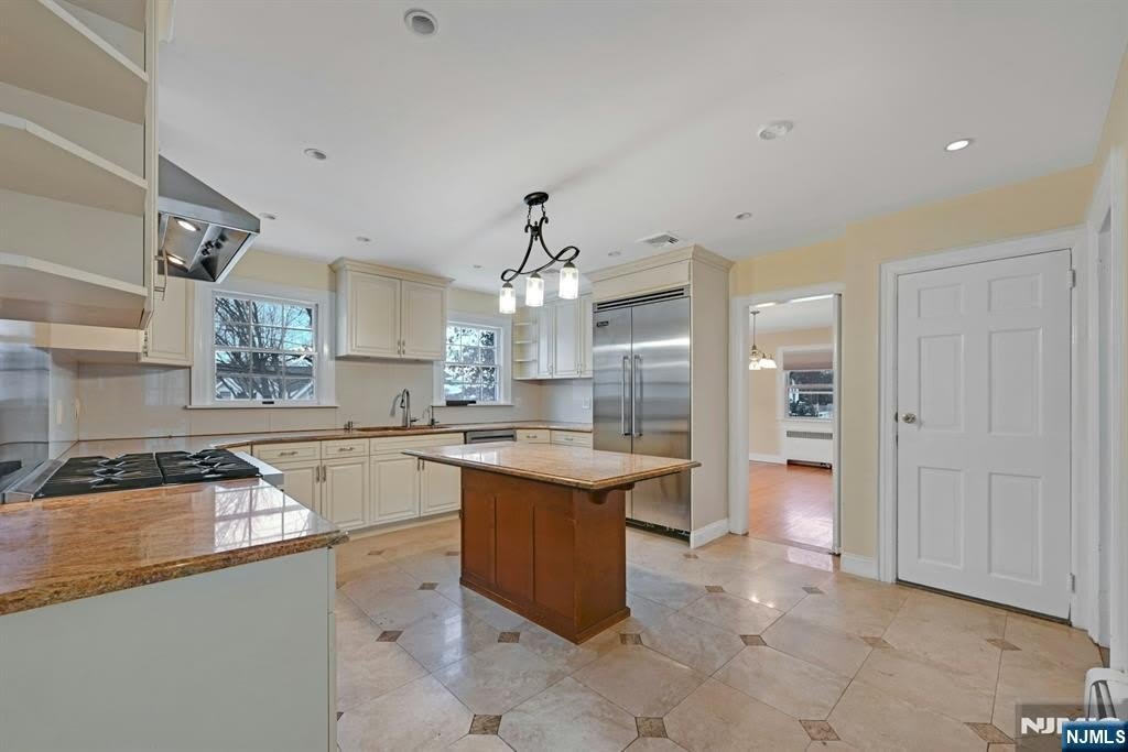 40 Clinton Avenue – photo 5