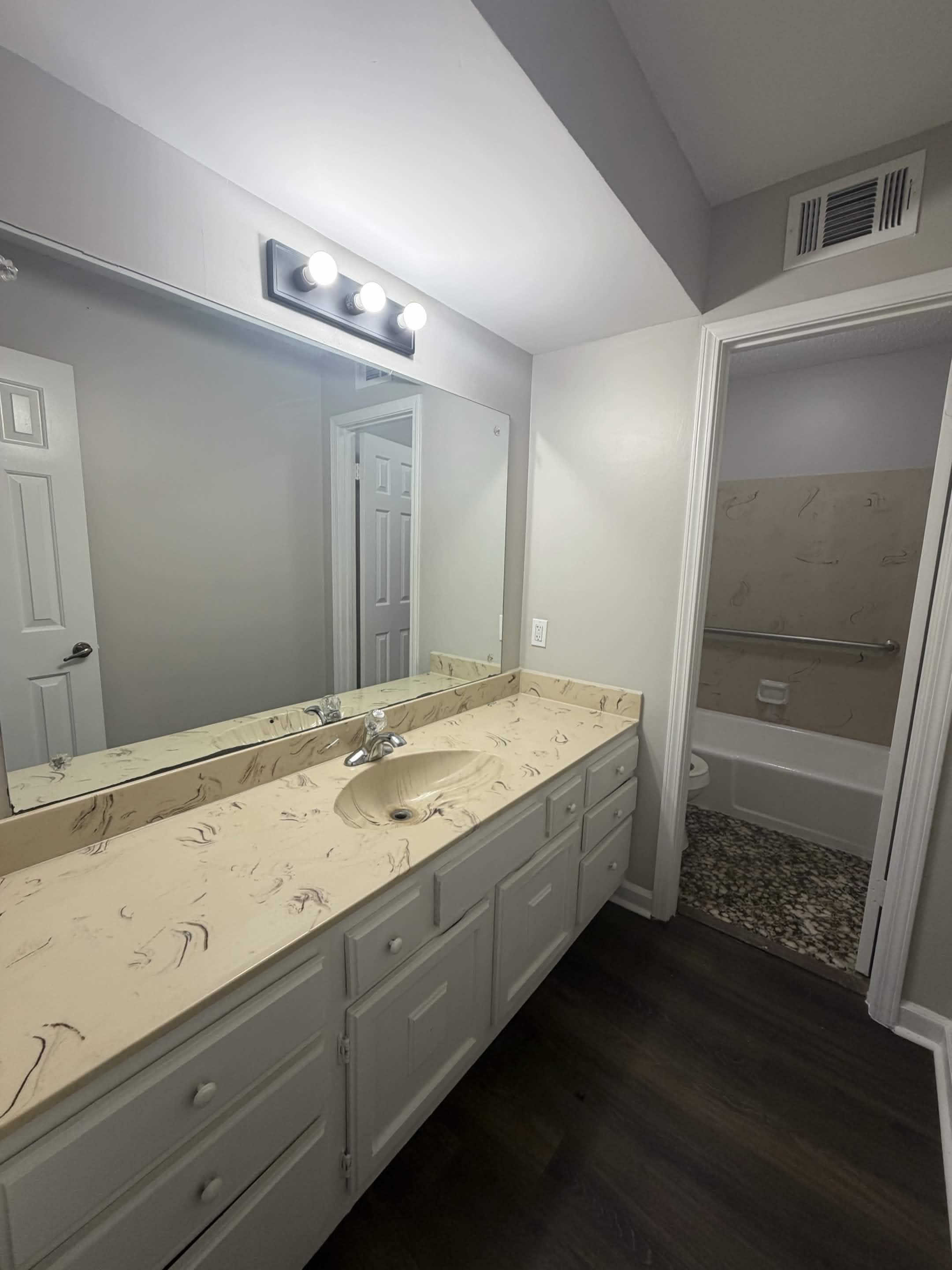 2175 Burlingate Drive – photo 3