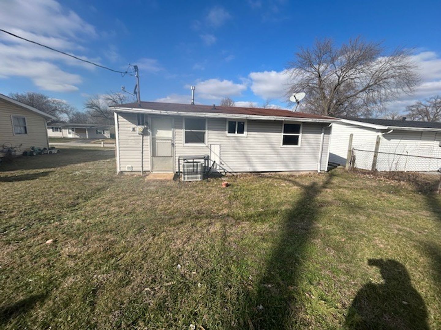 HALF OFF Security Deposit – Limited Time Special! Section 8 Welcome! – photo 3