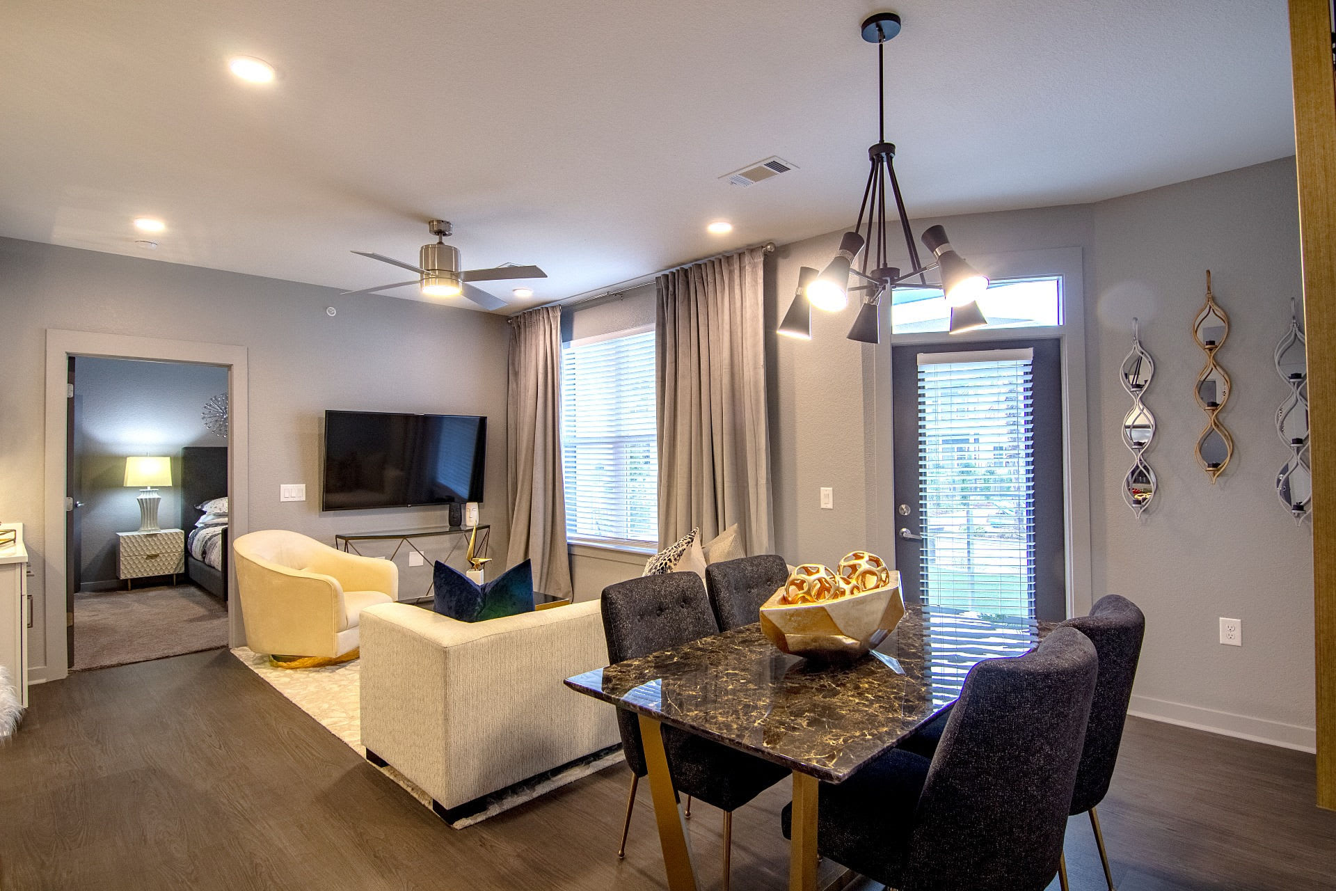 The Pointe North Hills – photo 5