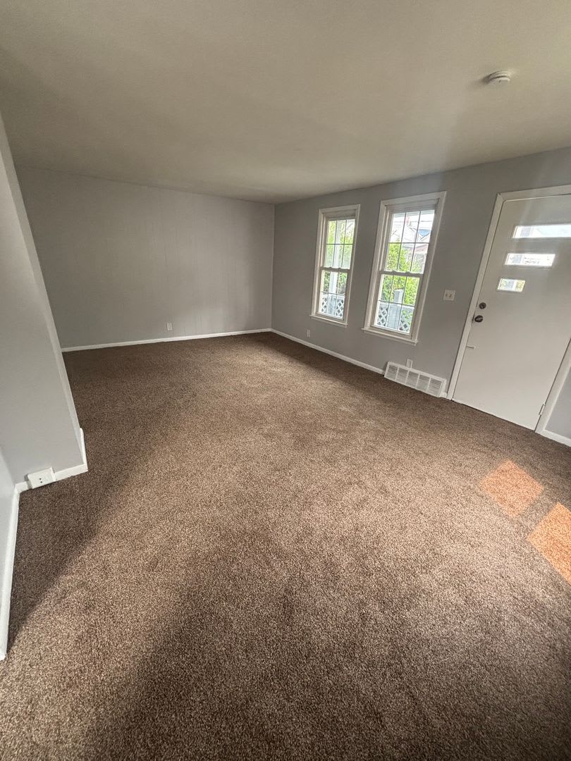 2bd Single Cash Pay/Section 8 – photo 5