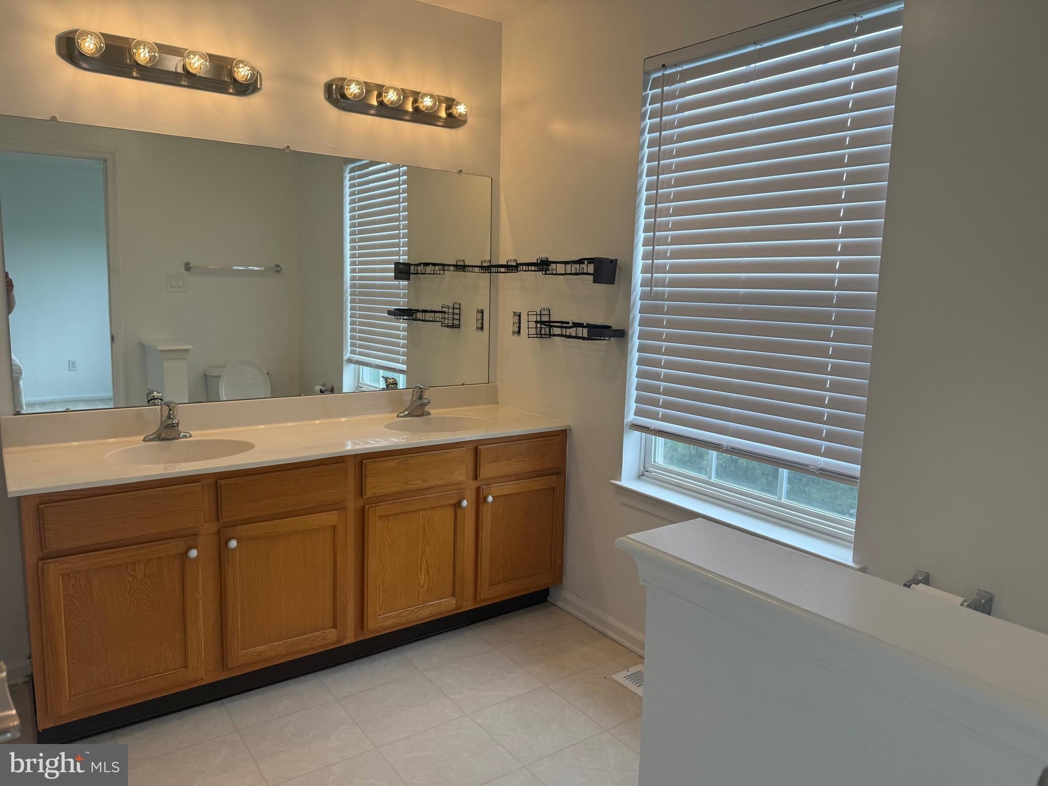 121 ACORN Drive – photo 4