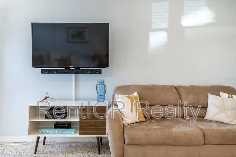 505 67th Avenue – photo 4