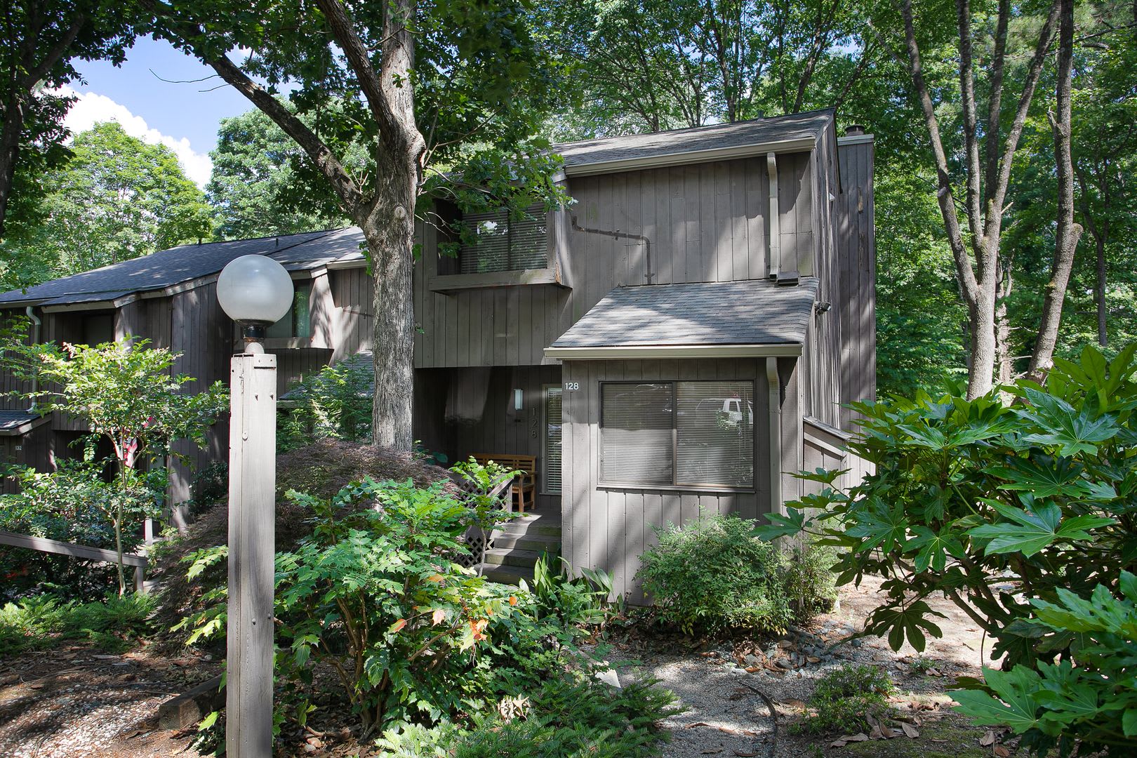 Price Improvement! 3 level end unit townhome in AWESOME location! – photo 1