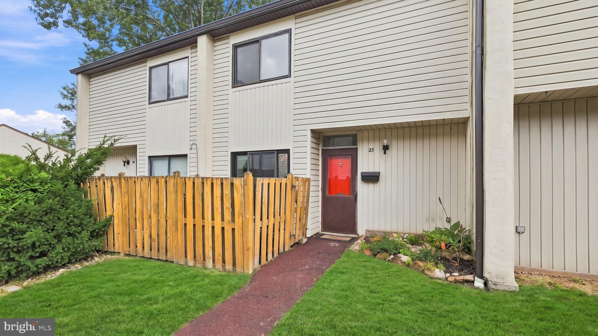 23 Centennial Road – photo 1