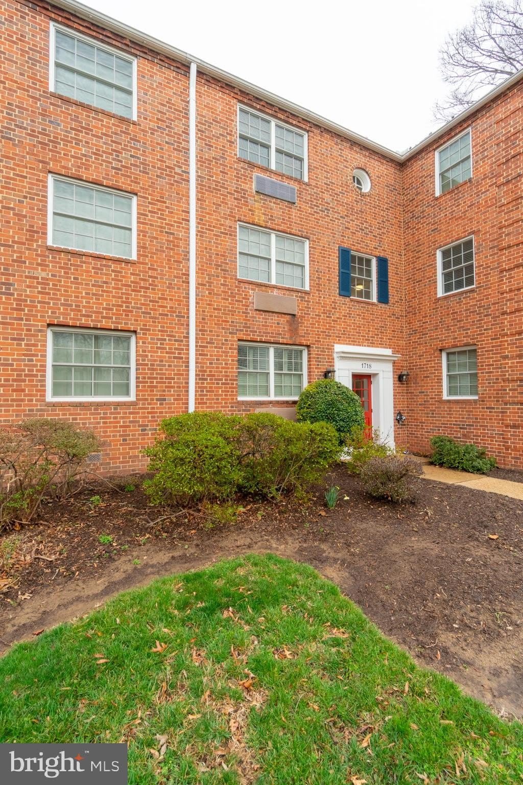 1718 W ABINGDON Drive – photo 2