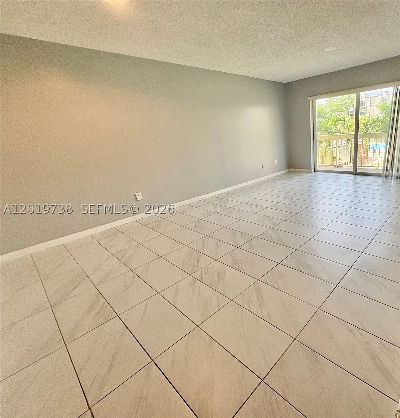 7815 N Camino Real – photo 2