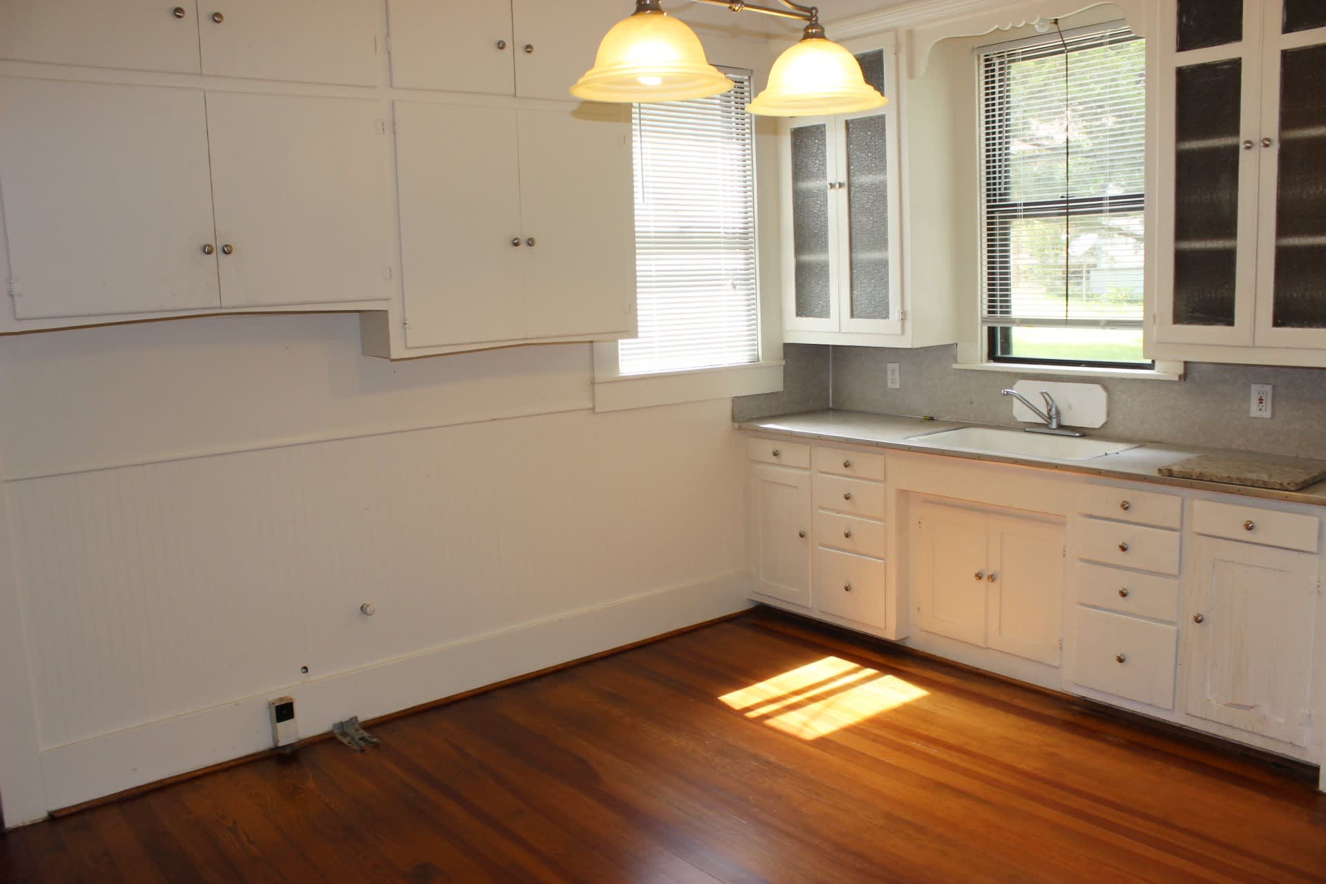 812 Burleson Street – photo 4
