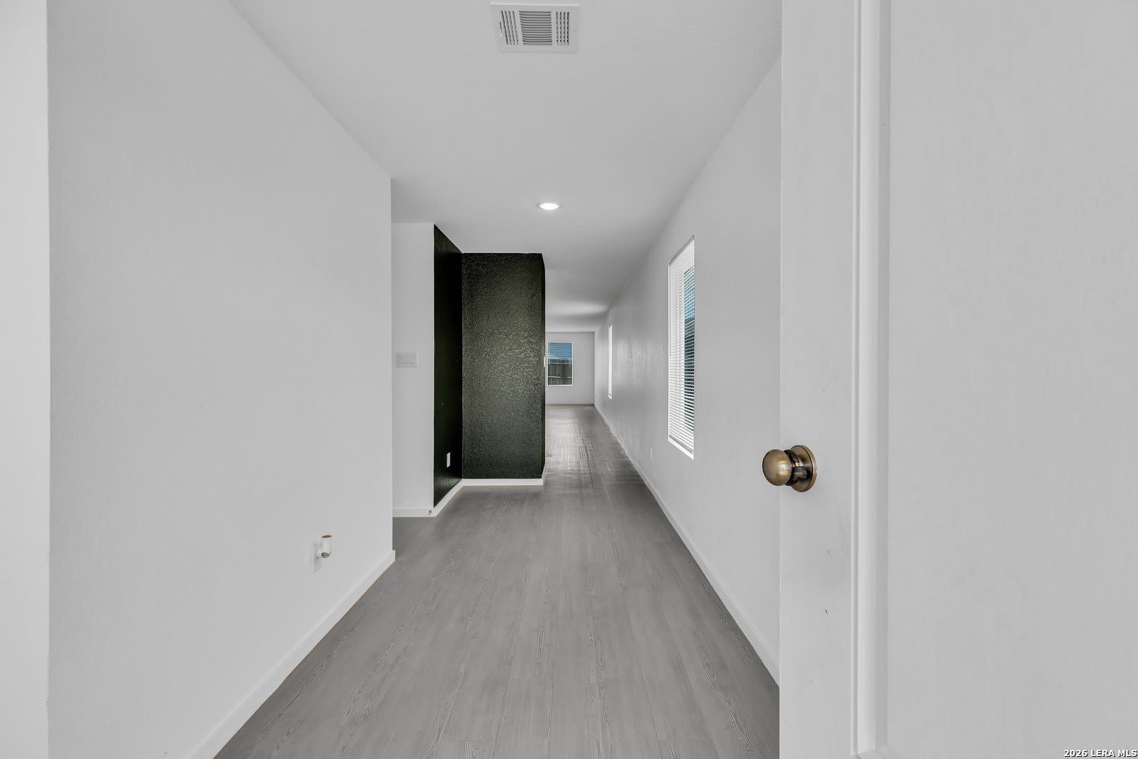 430 Sarah Way – photo 3