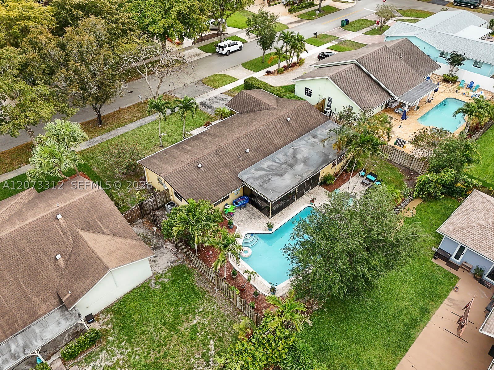 5009 SW 104th Ave – photo 4